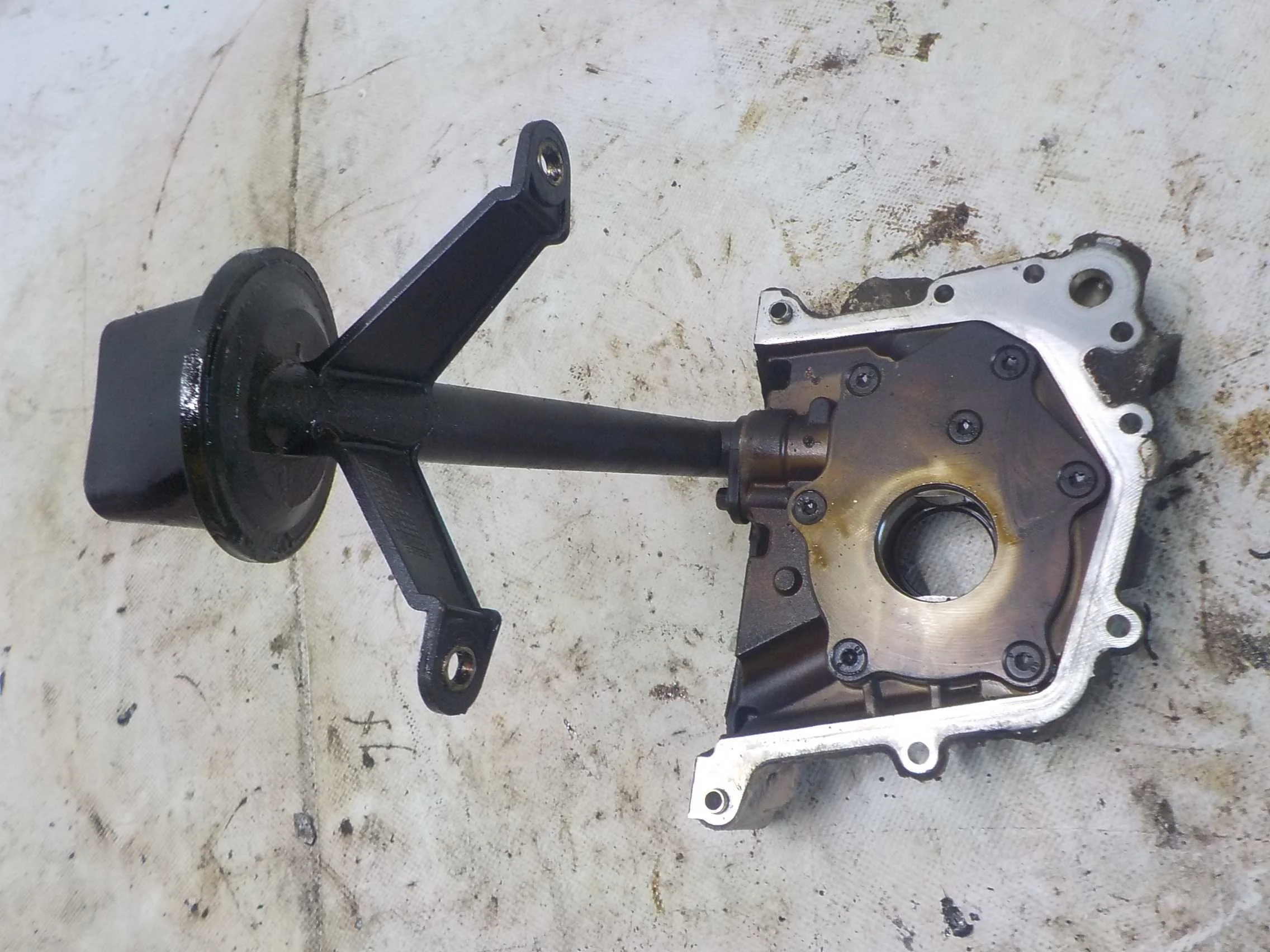 масляный насос Ford Focus I рестайлинг (2001—2007)