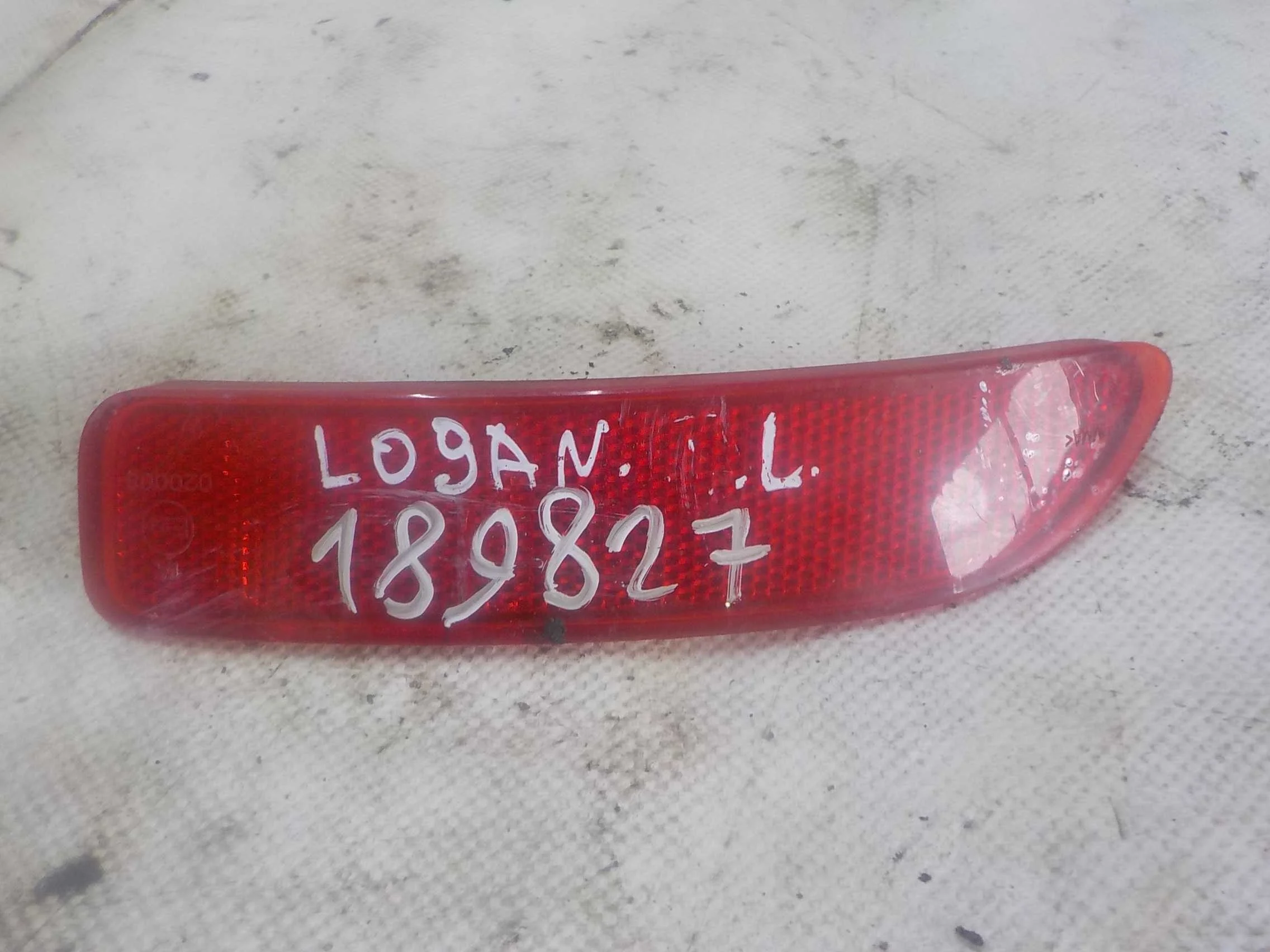 катафот Renault Logan I (2004—2009)  Лево