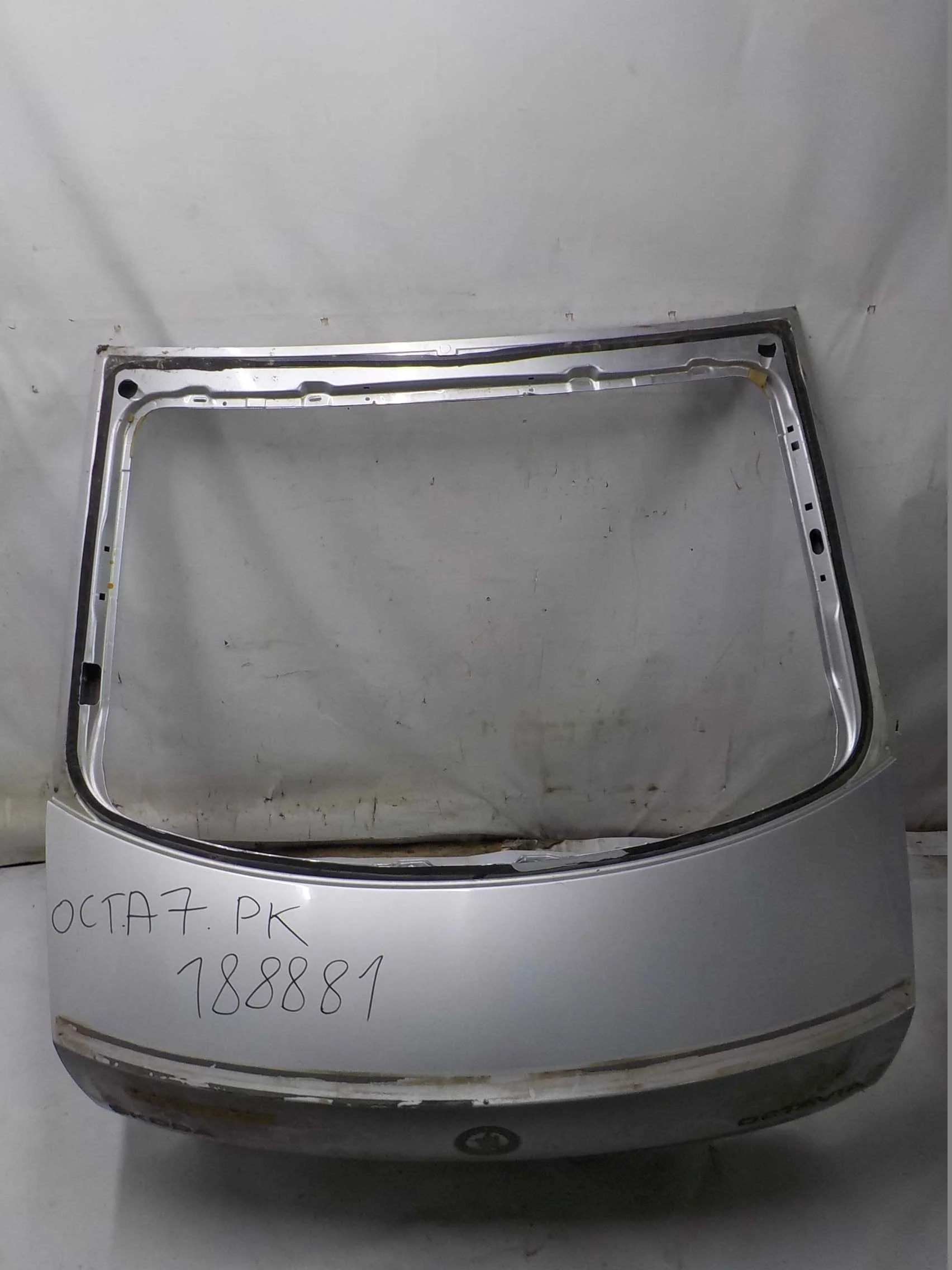 Крышка багажника Skoda Octavia III (2013—2017)