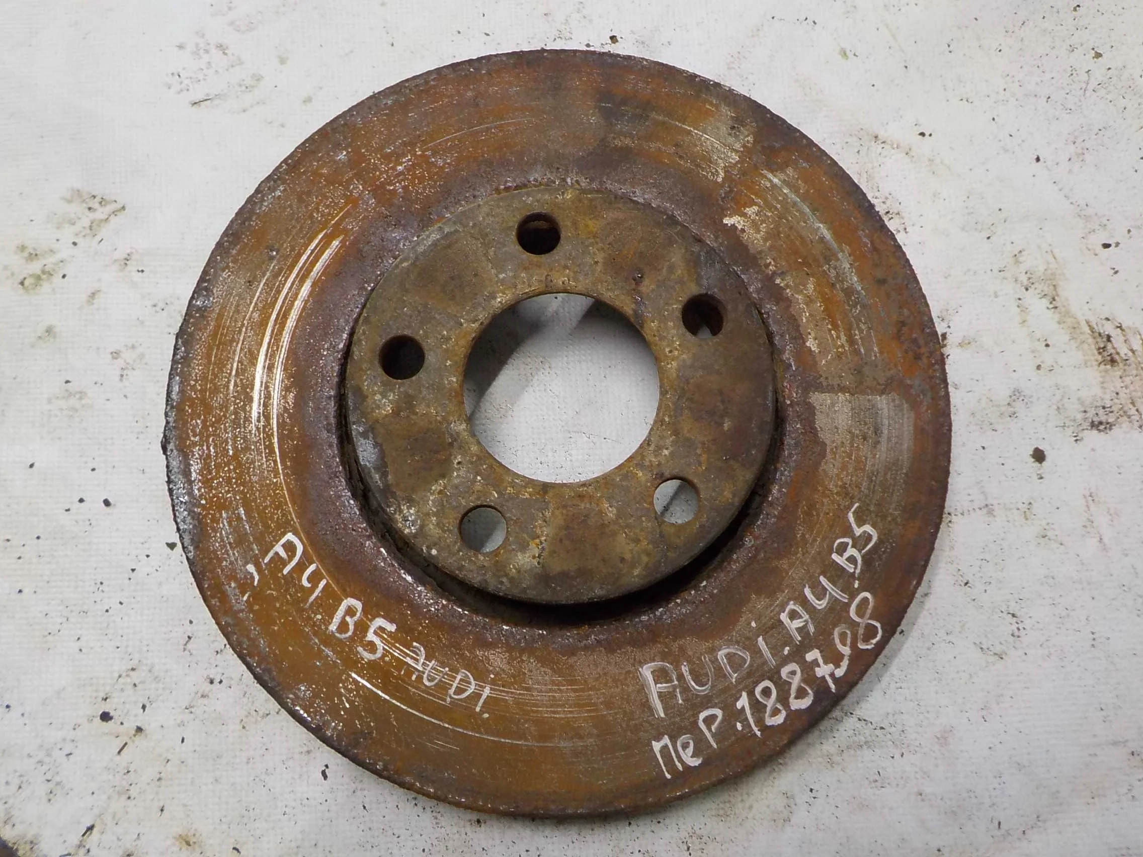 тормозной диск Audi A6 C5 (1997—2001) Перед