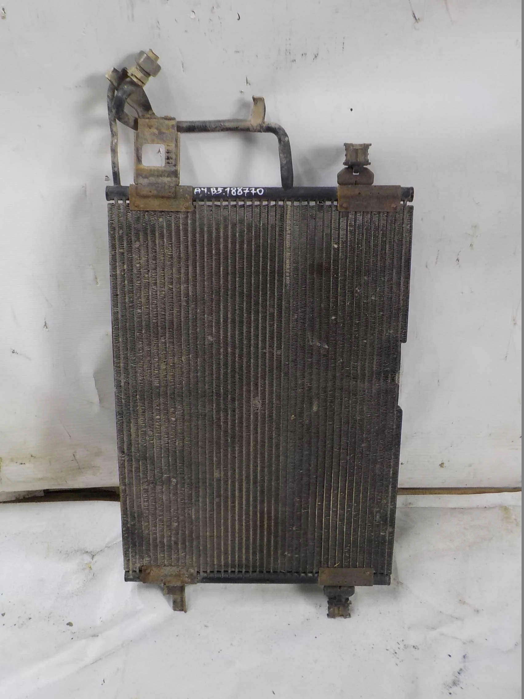 Радиатор кондиционера Audi A4 B5 (1994—1999)