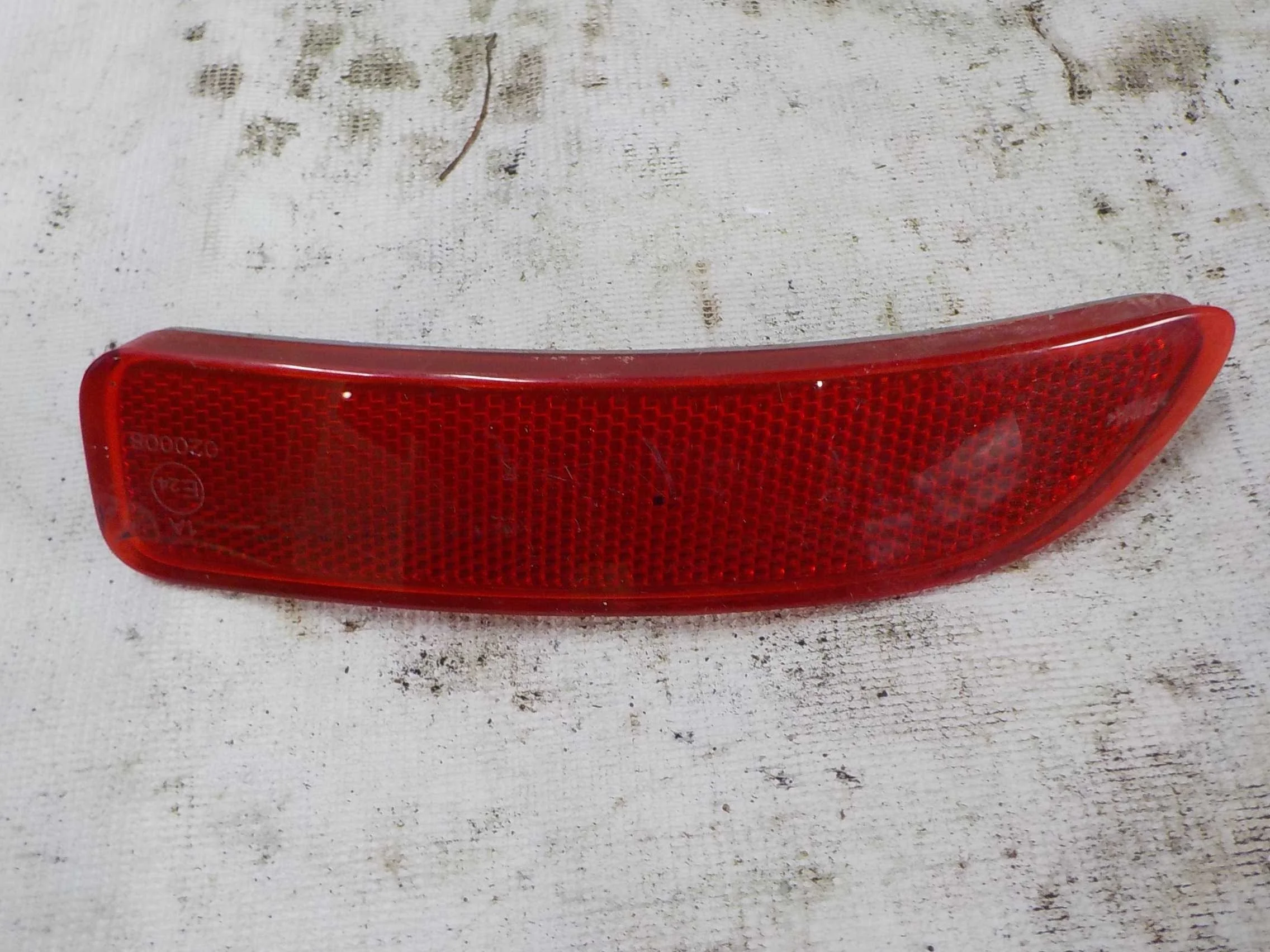 катафот Renault Logan I (2004—2009)  Лево