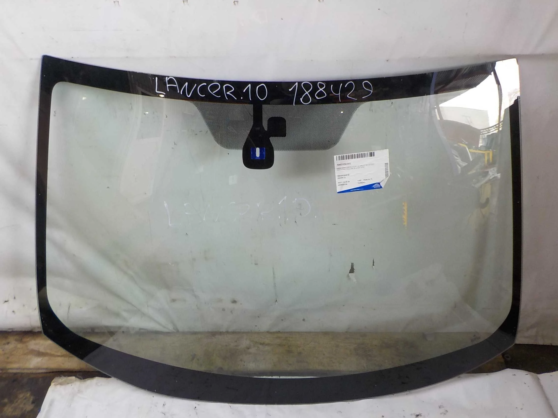 стекло Mitsubishi Lancer X (2007—2010) Перед