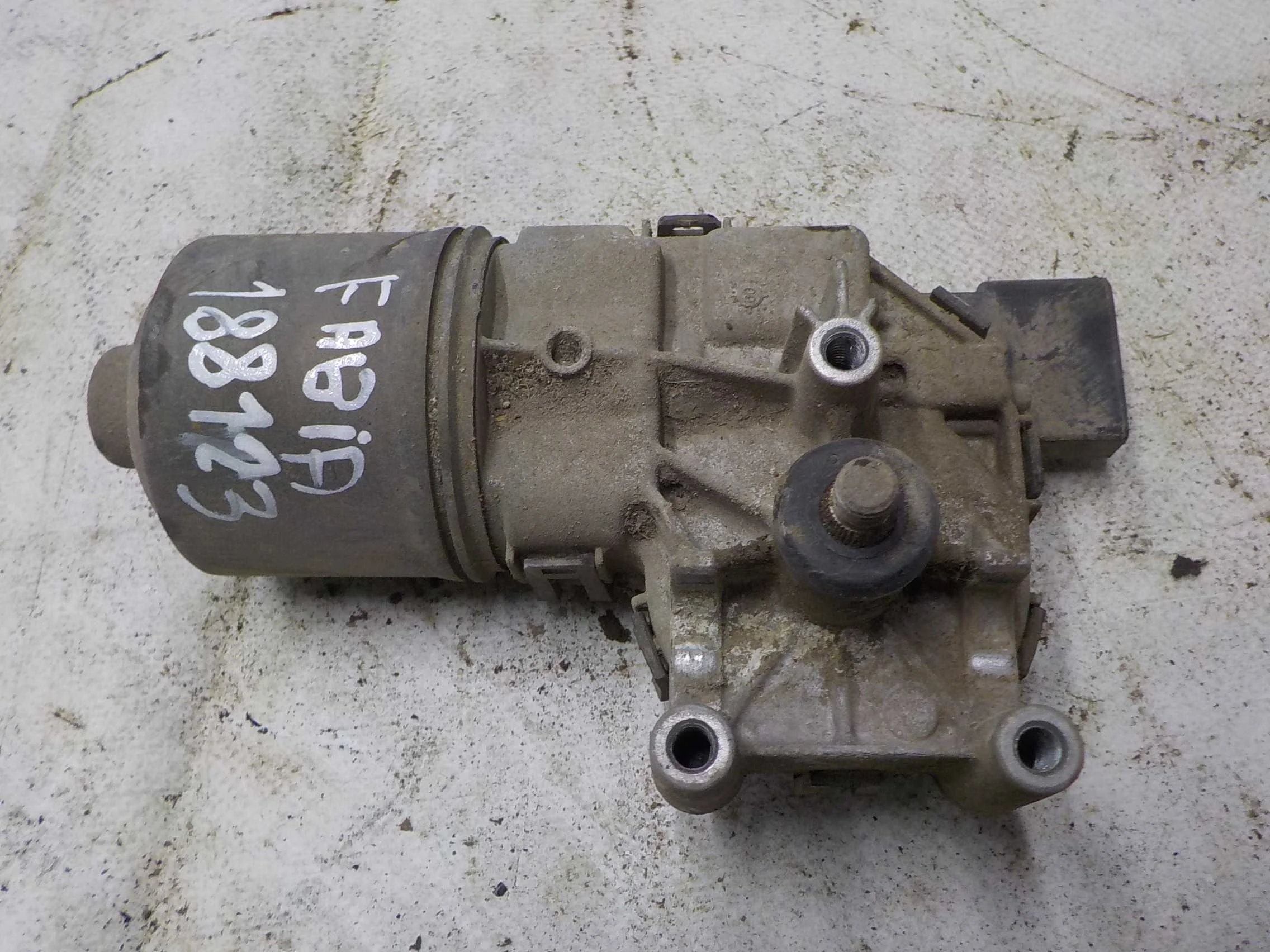 моторчик дворников Skoda Fabia I (1999—2004)