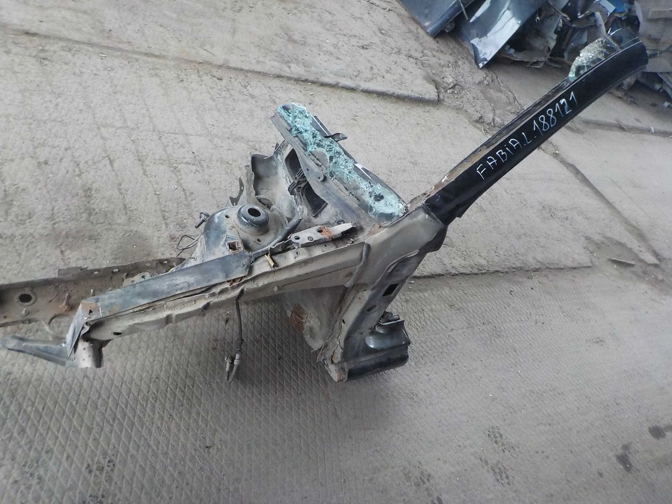 Лонжерон Skoda Fabia I (1999—2004) Перед Лево