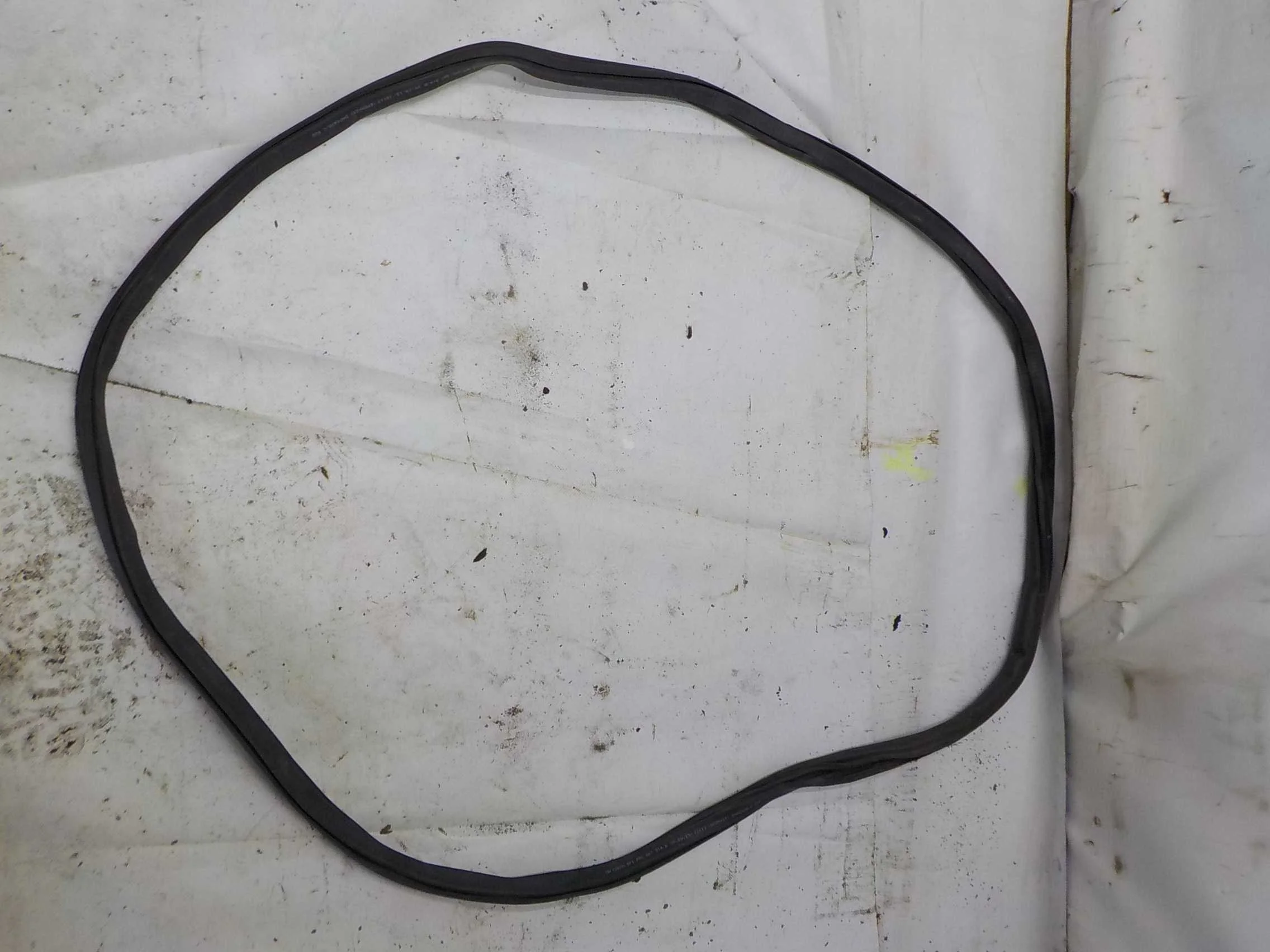 резинка проемная Volkswagen Polo V (2009—2015) Зад