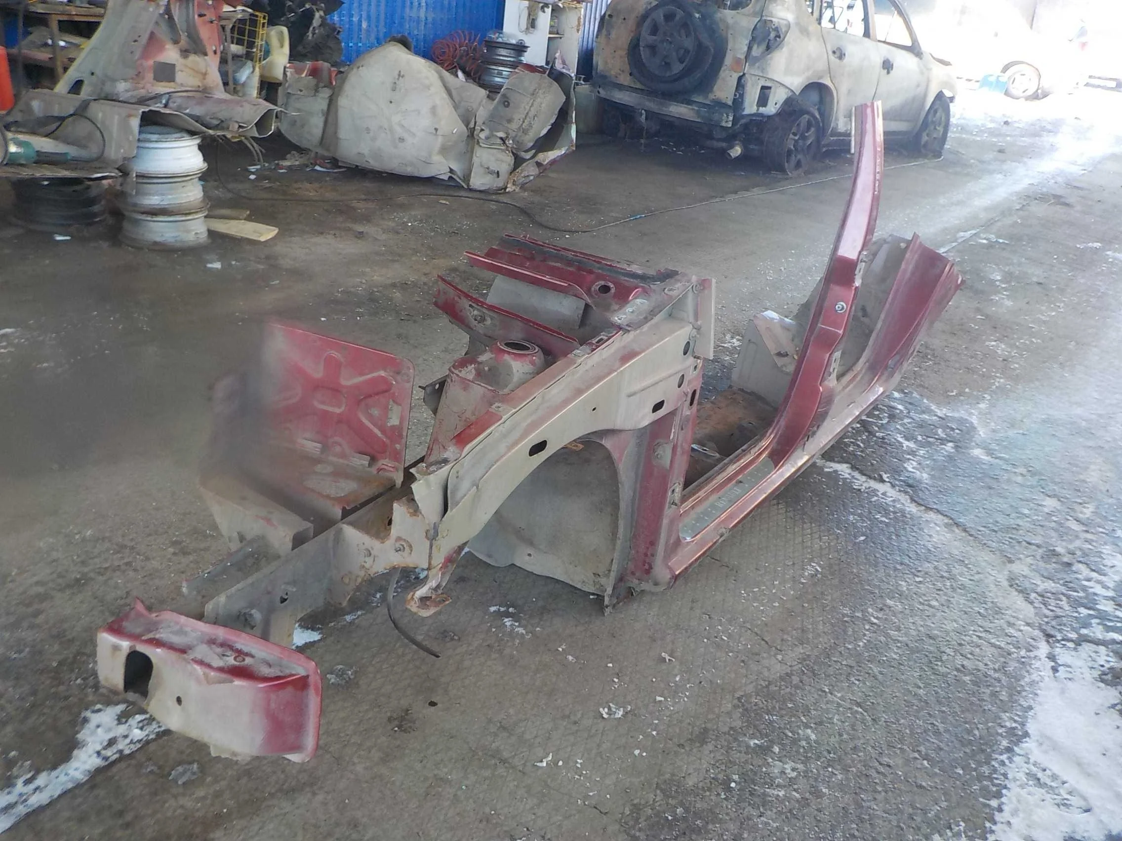 боковина кузова Renault Logan I (2004—2009)  Лево