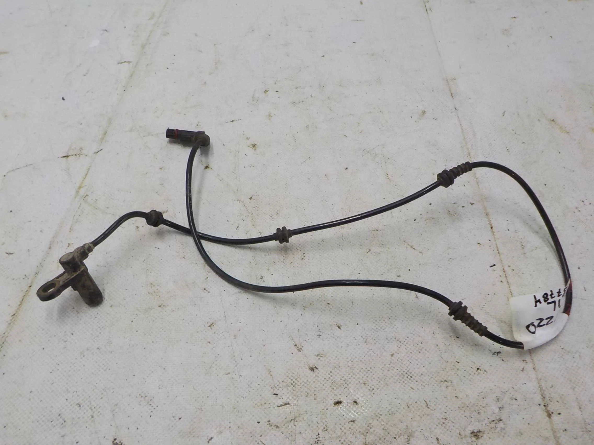 Датчик ABS Mercedes-Benz S-класс W220 (1998—2005) Перед Лево