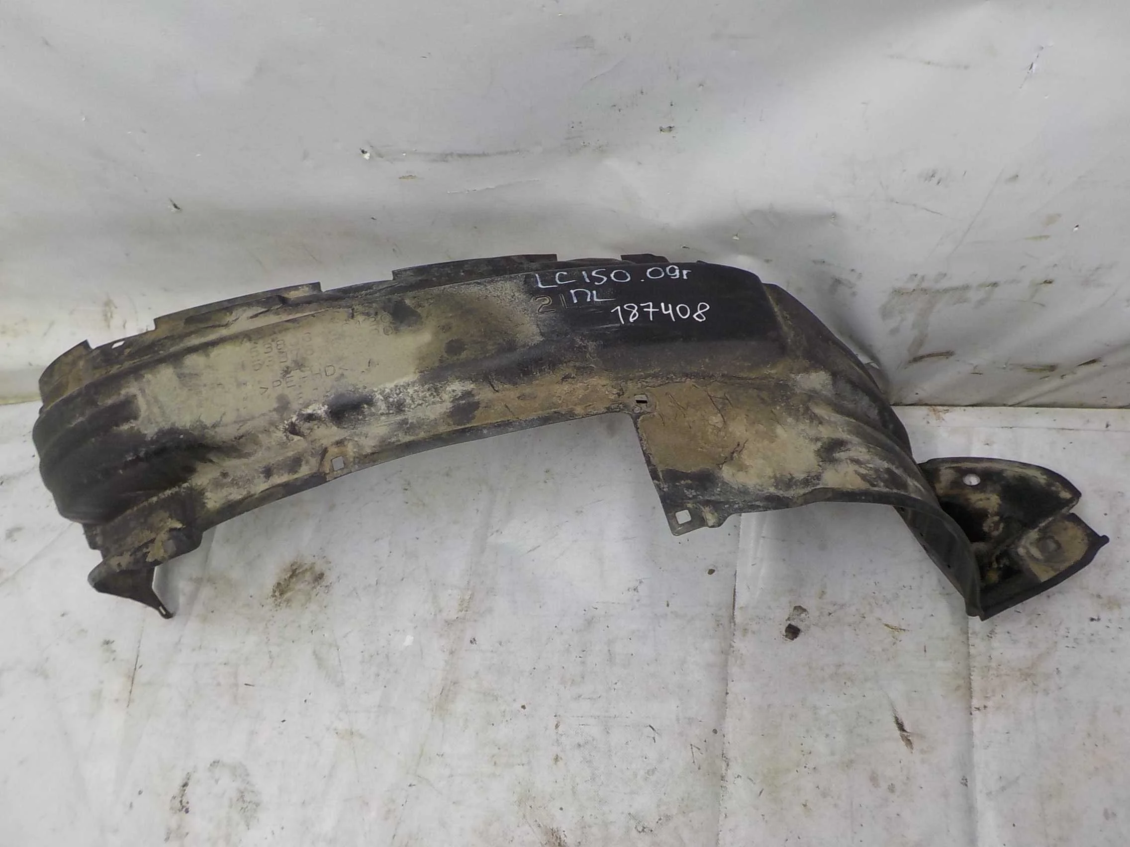 Подкрылок Toyota Land Cruiser Prado 150 рестайлинг 2 (2017—2025) Перед Лево