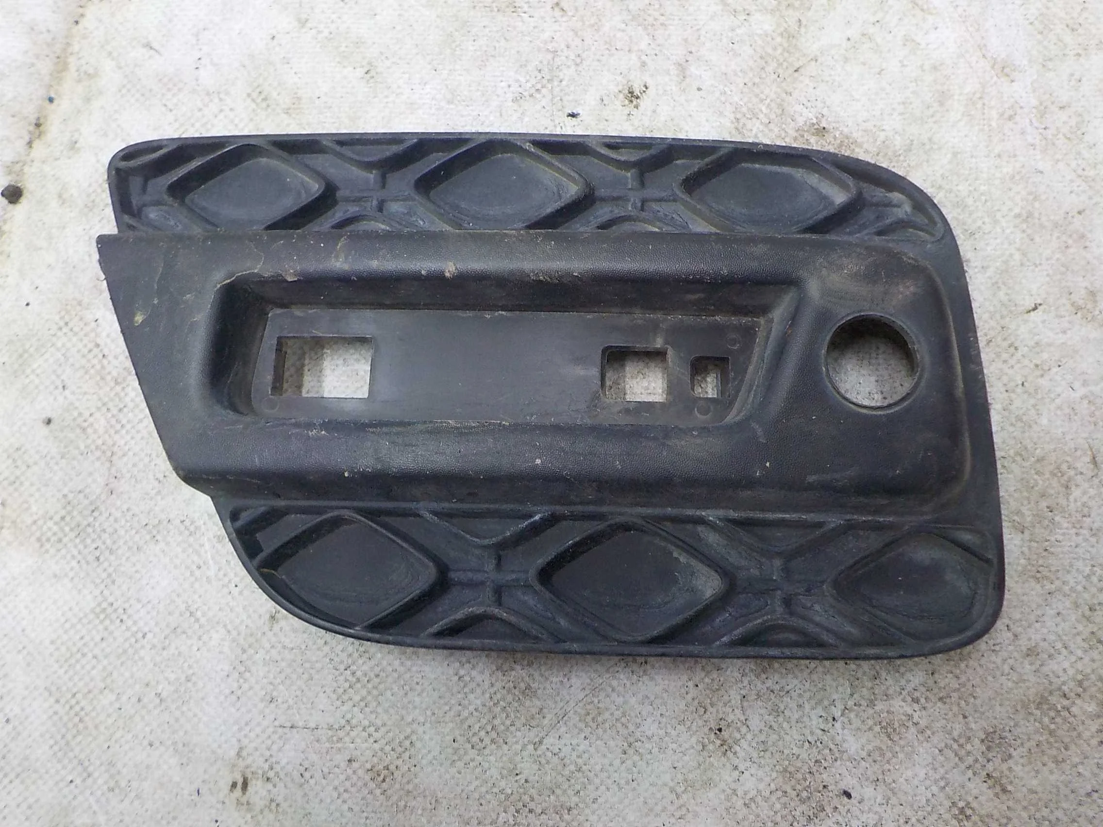 накладка на бампер Renault Sandero Stepway II (2013—2018) Зад Право