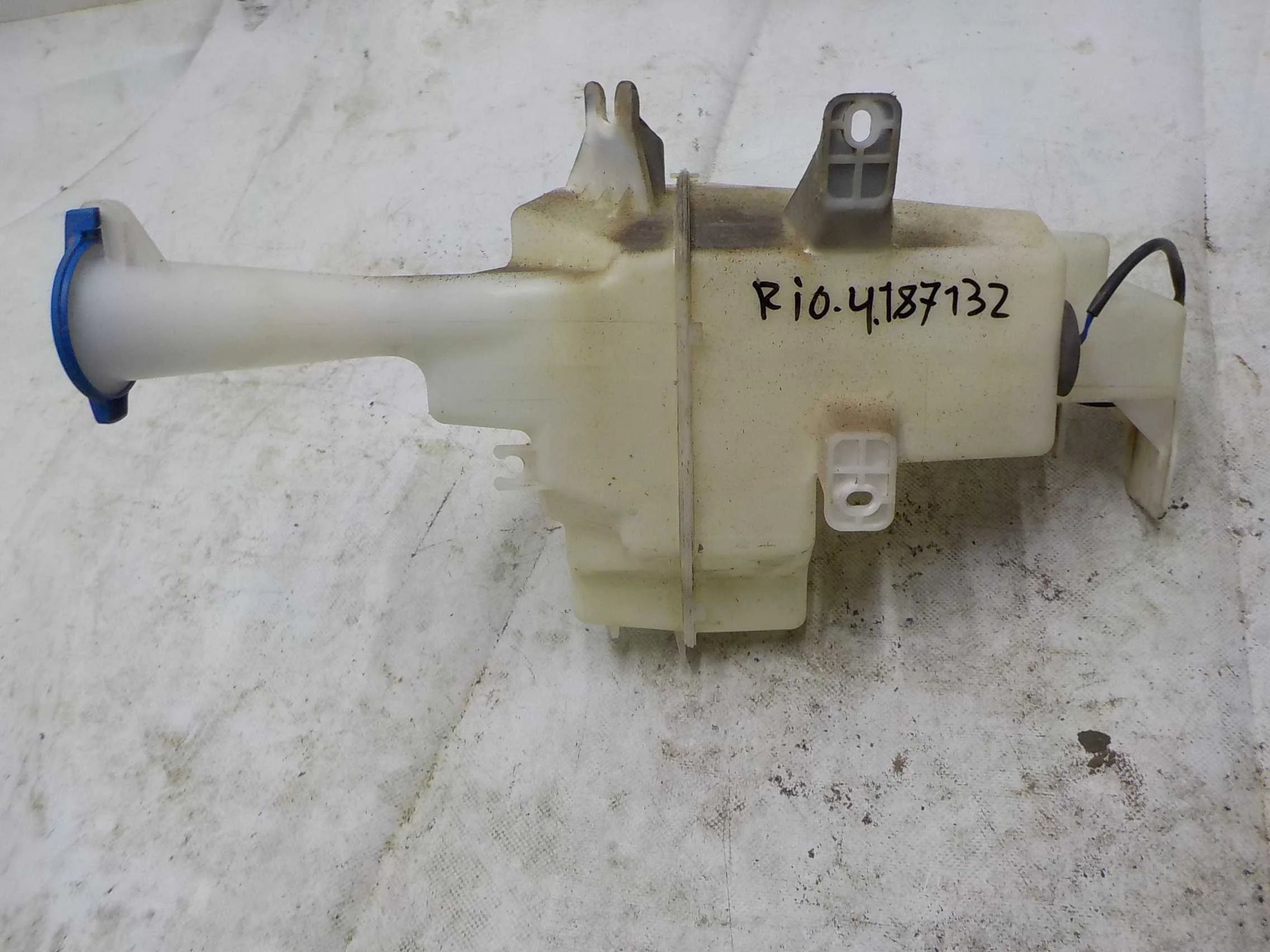 бачок стеклоомывателя Kia Rio IV (2017—2020)