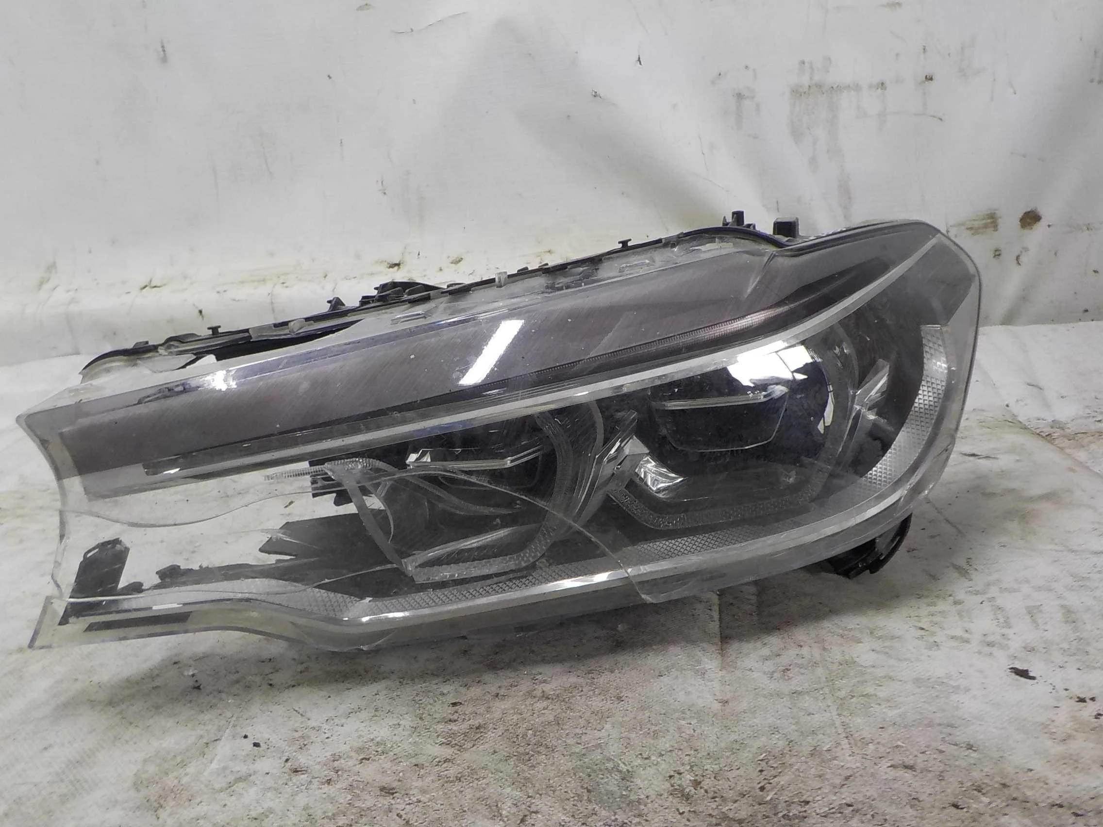 Фара BMW 5 серия G30/G31 (2016—2020)  Лево
