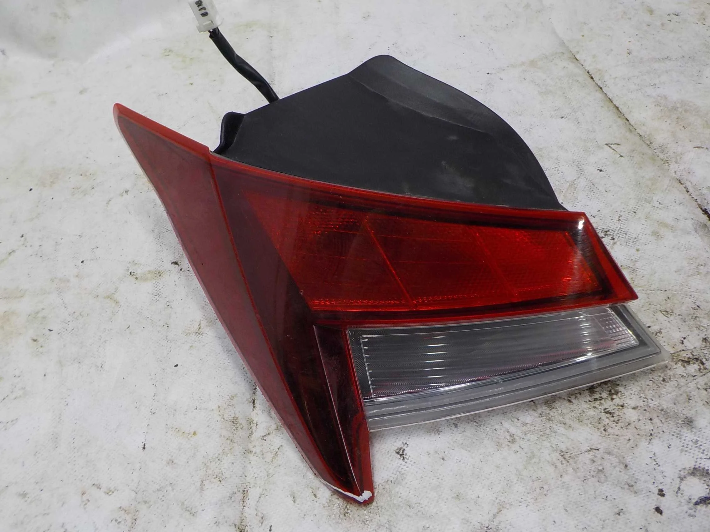 Фонарь Hyundai Elantra VII (2020—2025)  Лево