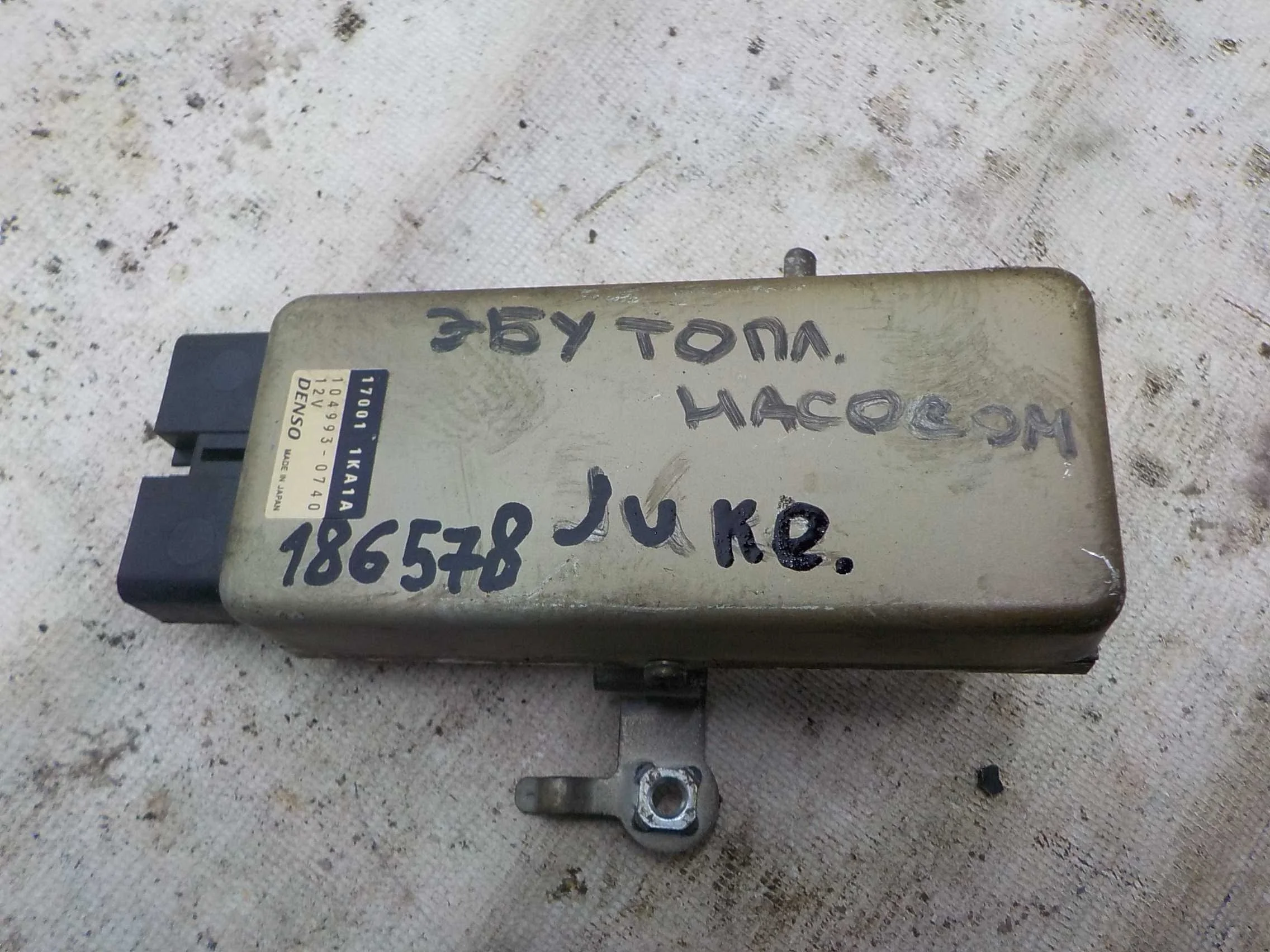 Блок управления топливным насосом Nissan Juke I (2010—2014)