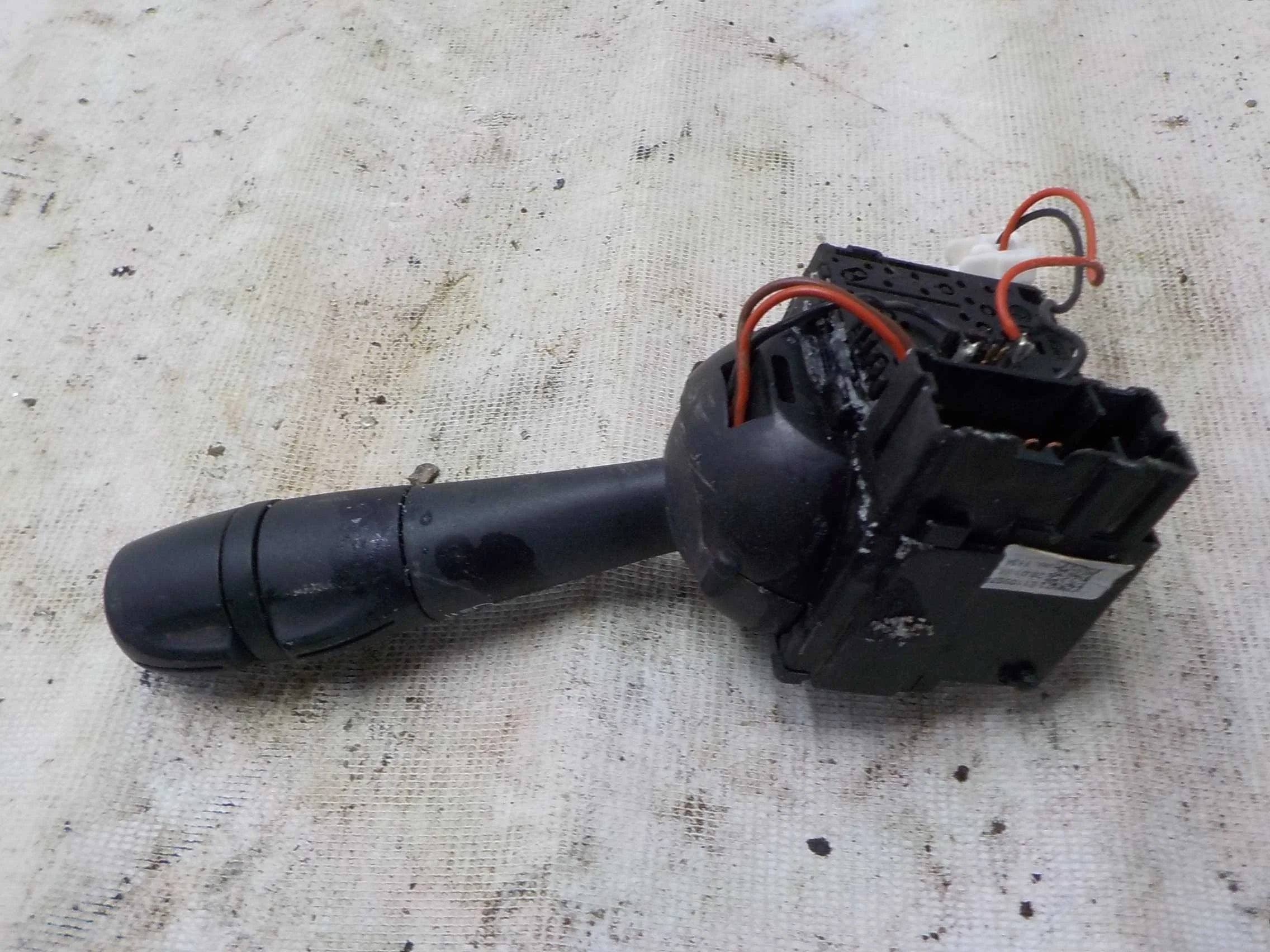 подрулевой переключатель Renault Logan II (2012—2018)  Лево