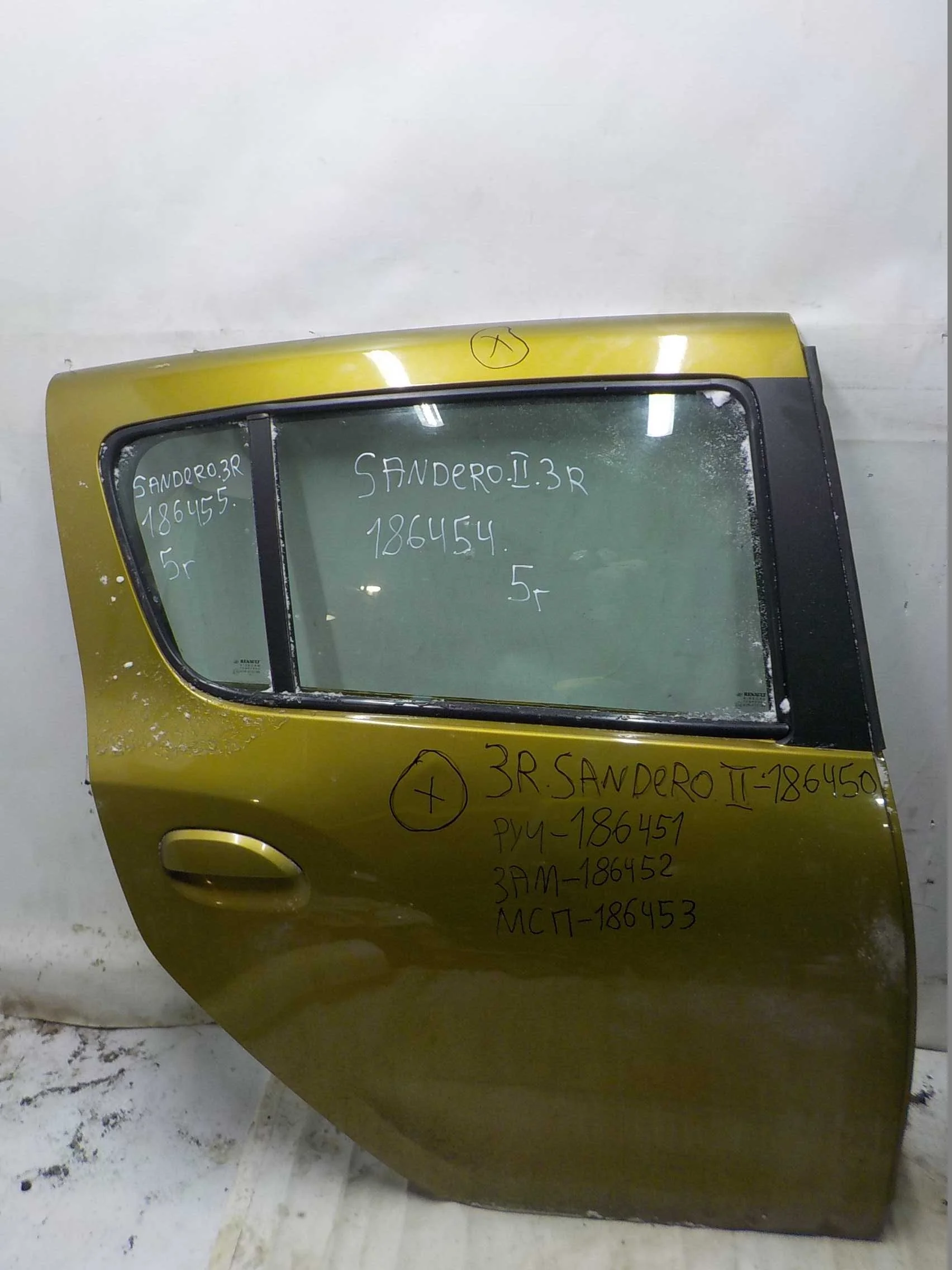 стекло Renault Sandero II (2013—2018) Зад Право