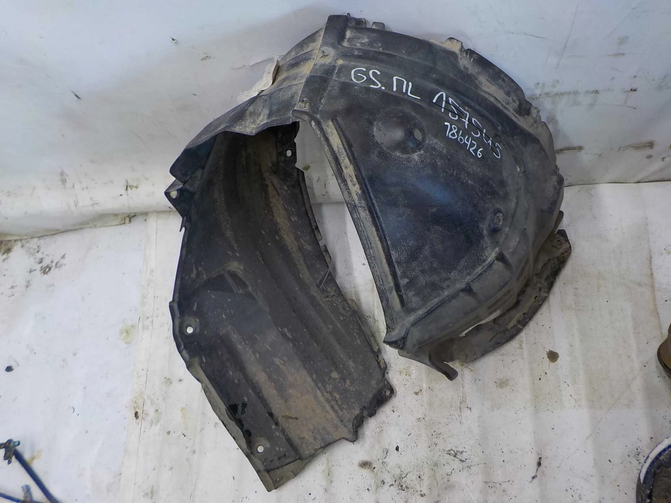 Подкрылок Lexus GS III (2004—2007) Перед Лево