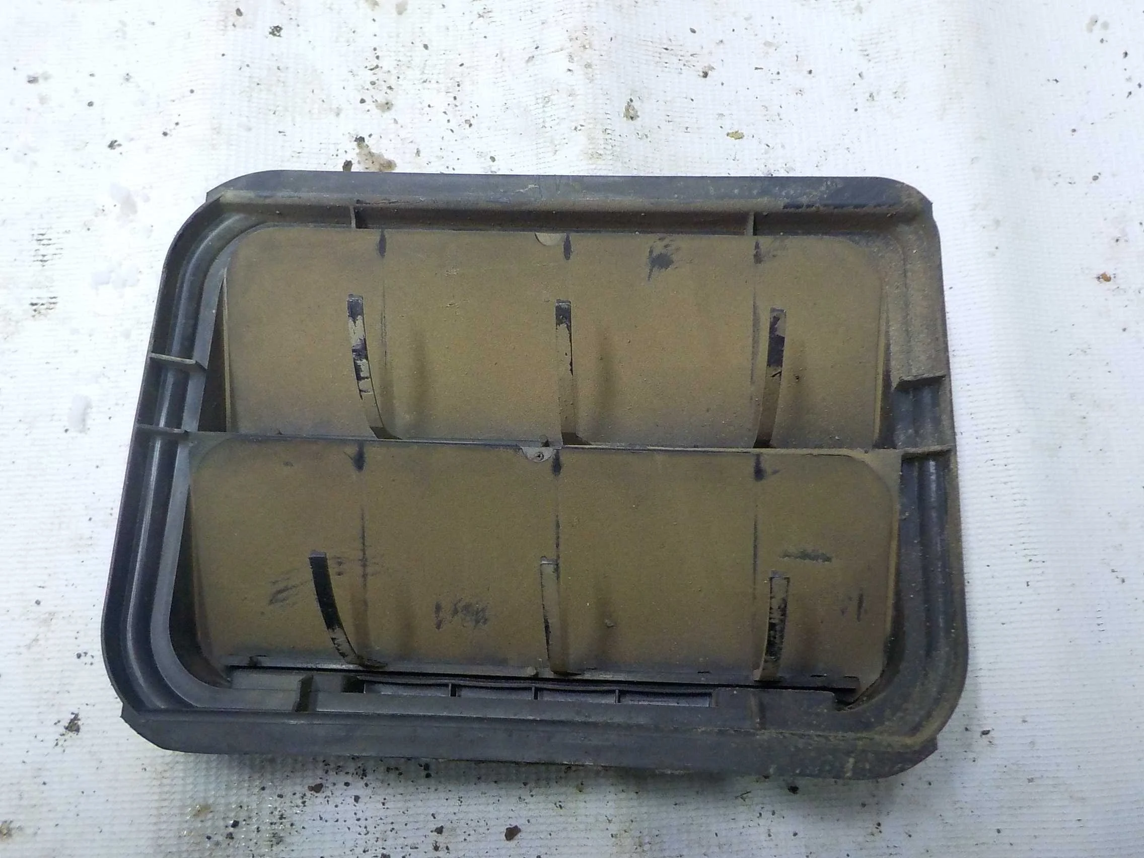 Решетка вентиляционная Renault Duster II (2017—2025)