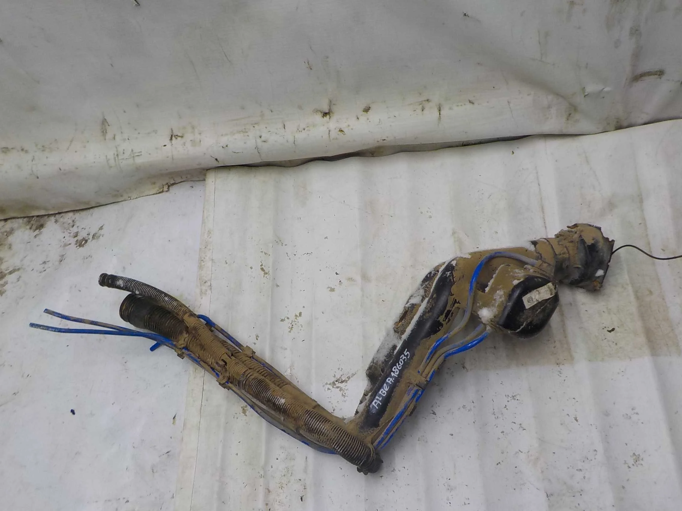 Горловина топливного бака FIAT Albea I (2002—2005)