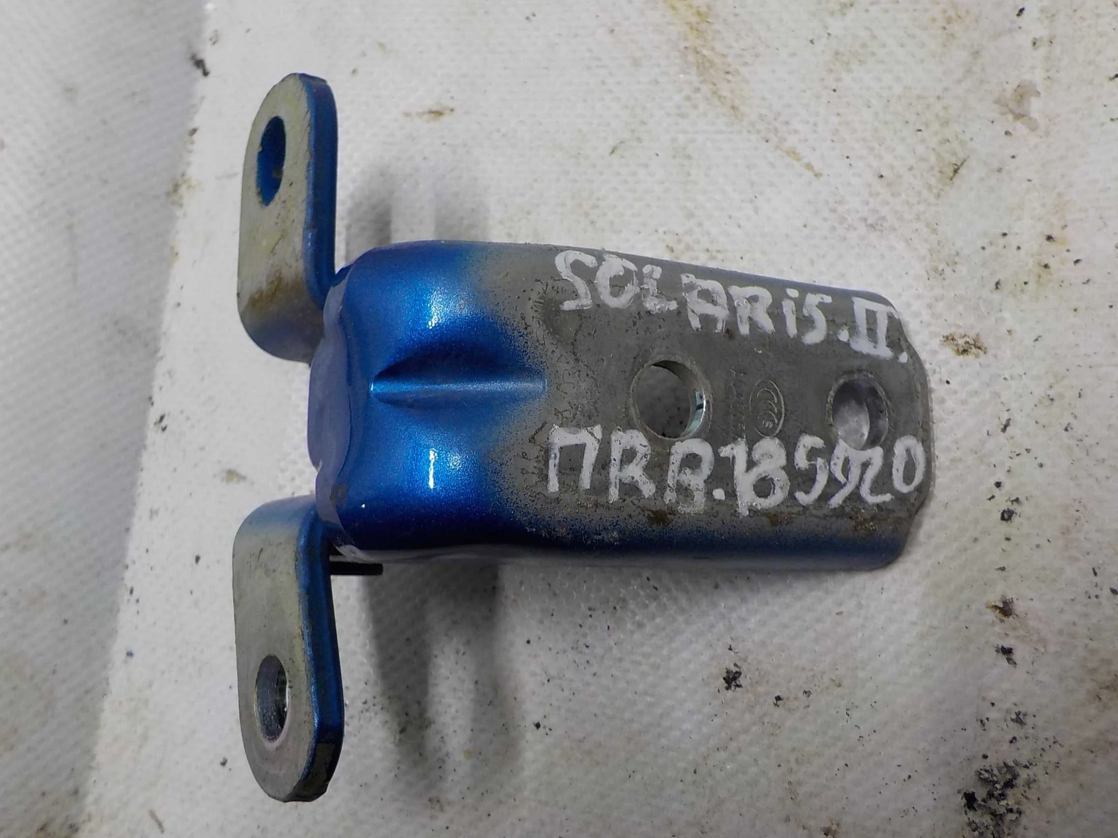 Петля двери Hyundai Solaris II (2017—2020)