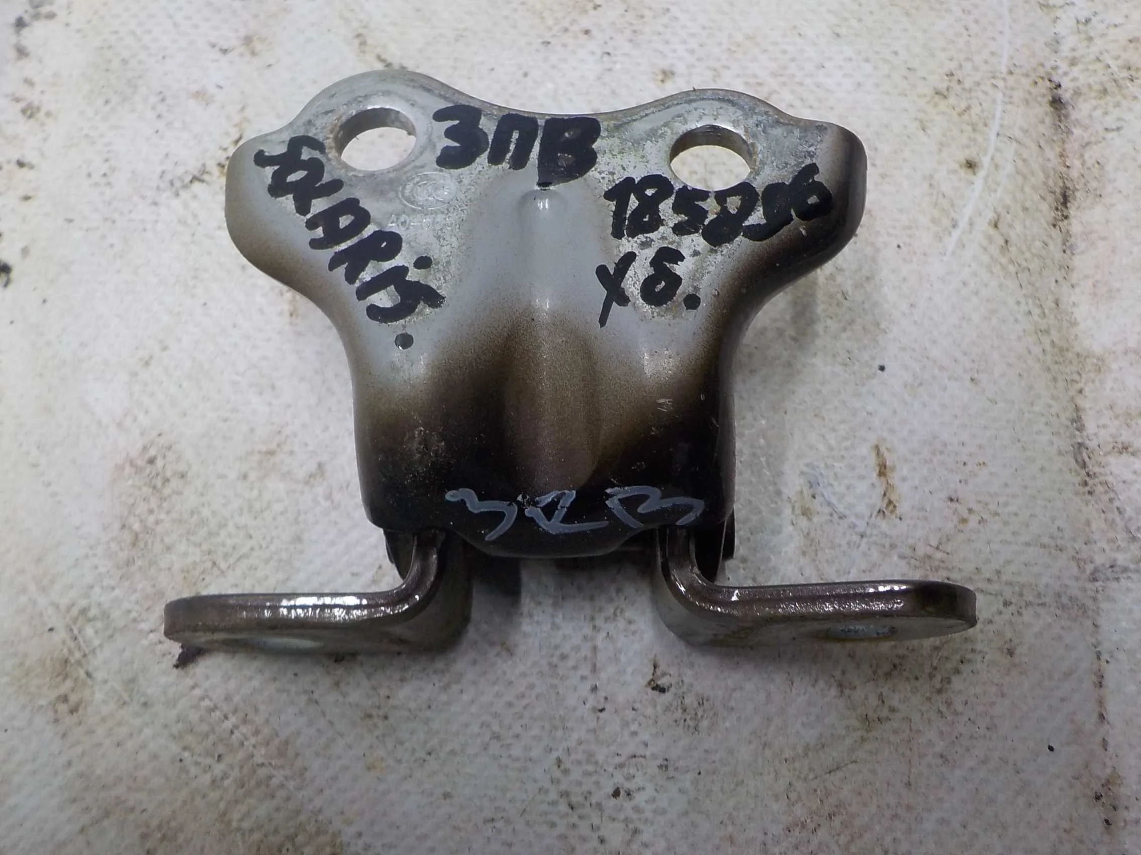 Петля двери Kia Rio III (2011—2015) Зад Право Верх