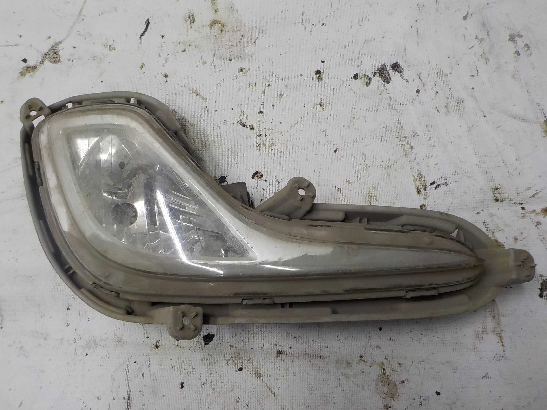 Фара противотуманная Hyundai Solaris I (2010—2014) Перед Право