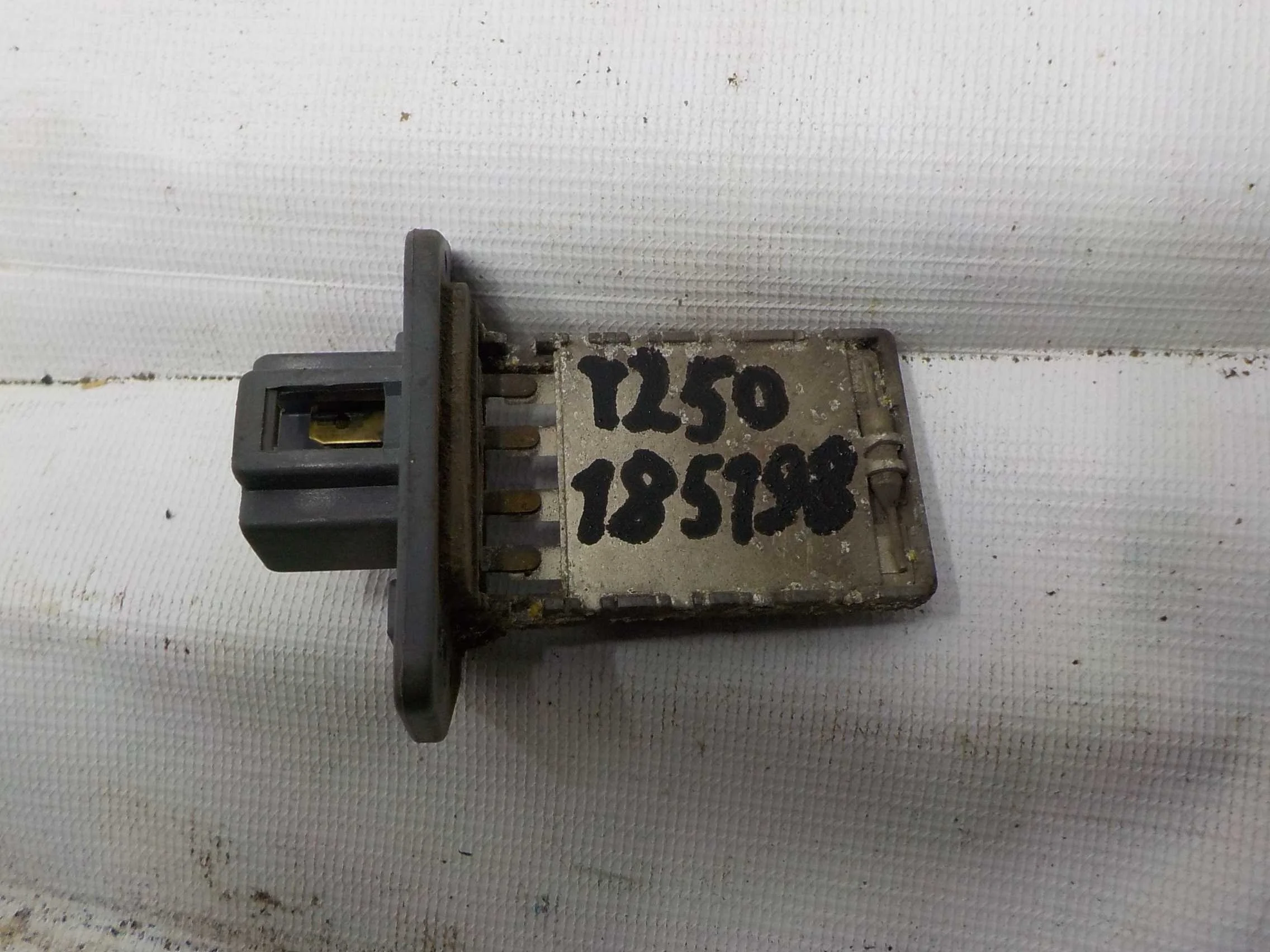 Резистор отопителя Chevrolet Aveo I (2003—2008)