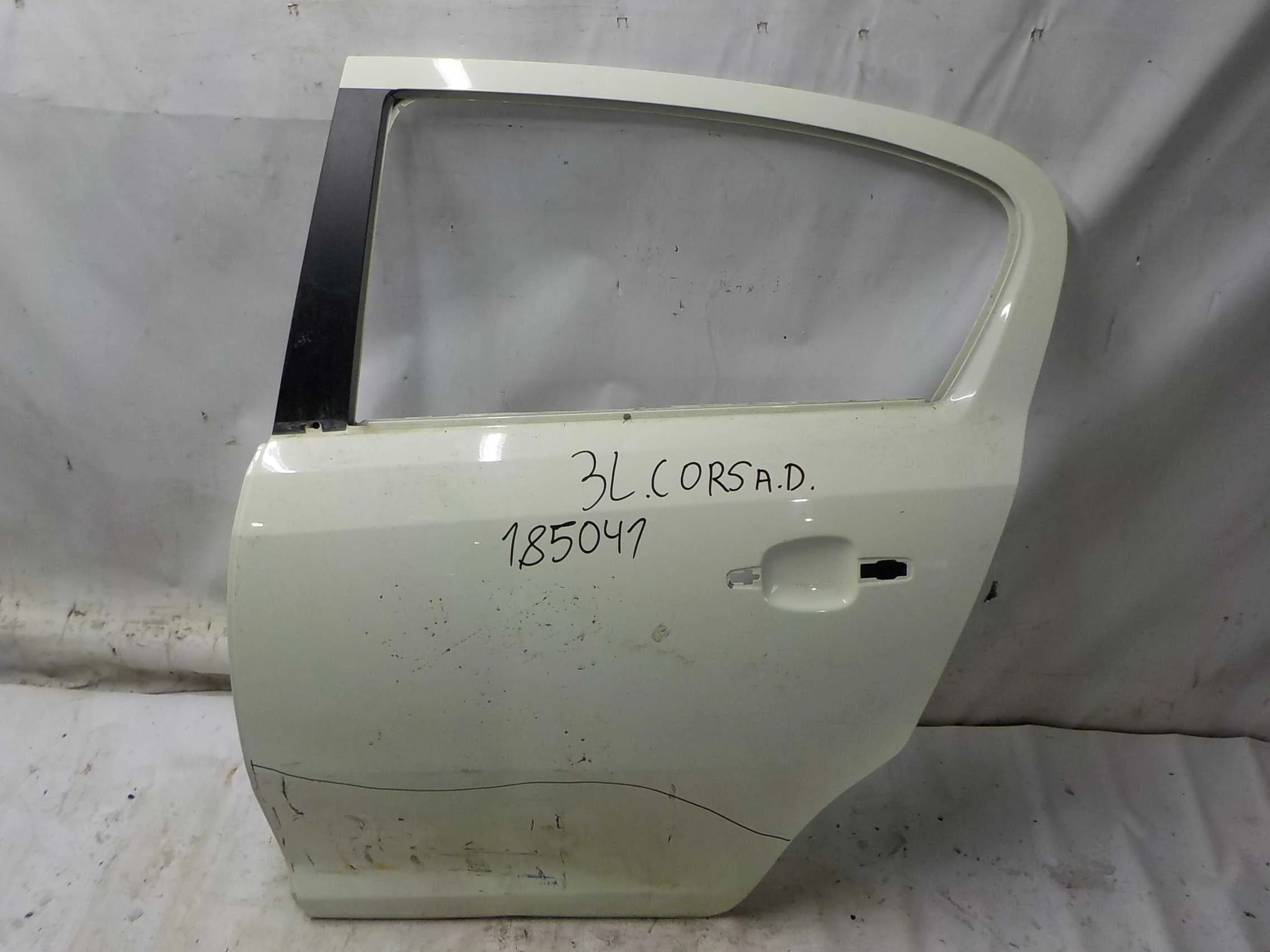 Дверь Opel Corsa D (2006—2010) Зад Лево