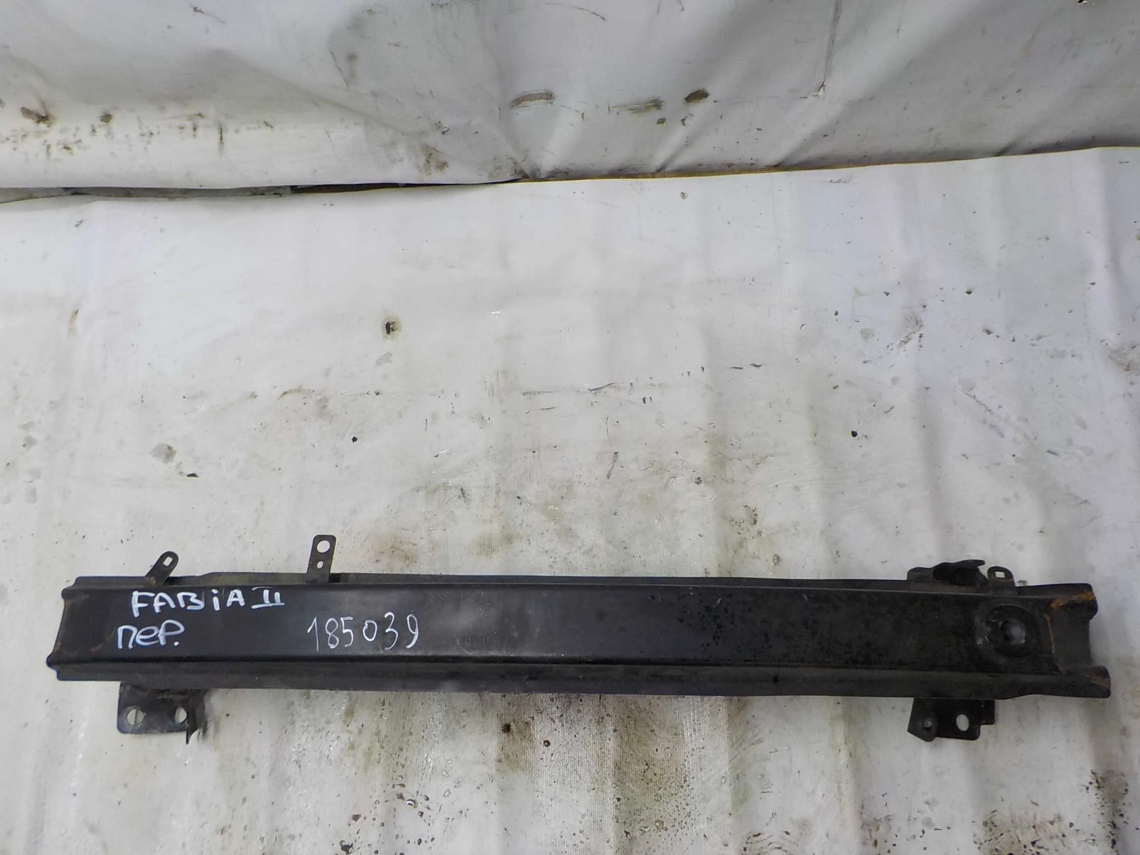 Усилитель бампера Skoda Fabia II рестайлинг (2010—2014) Перед