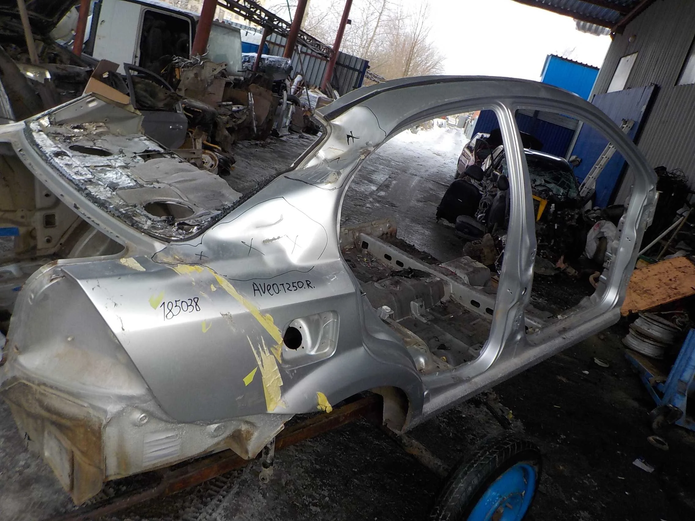 боковина кузова Chevrolet Aveo I (2003—2008)  Право