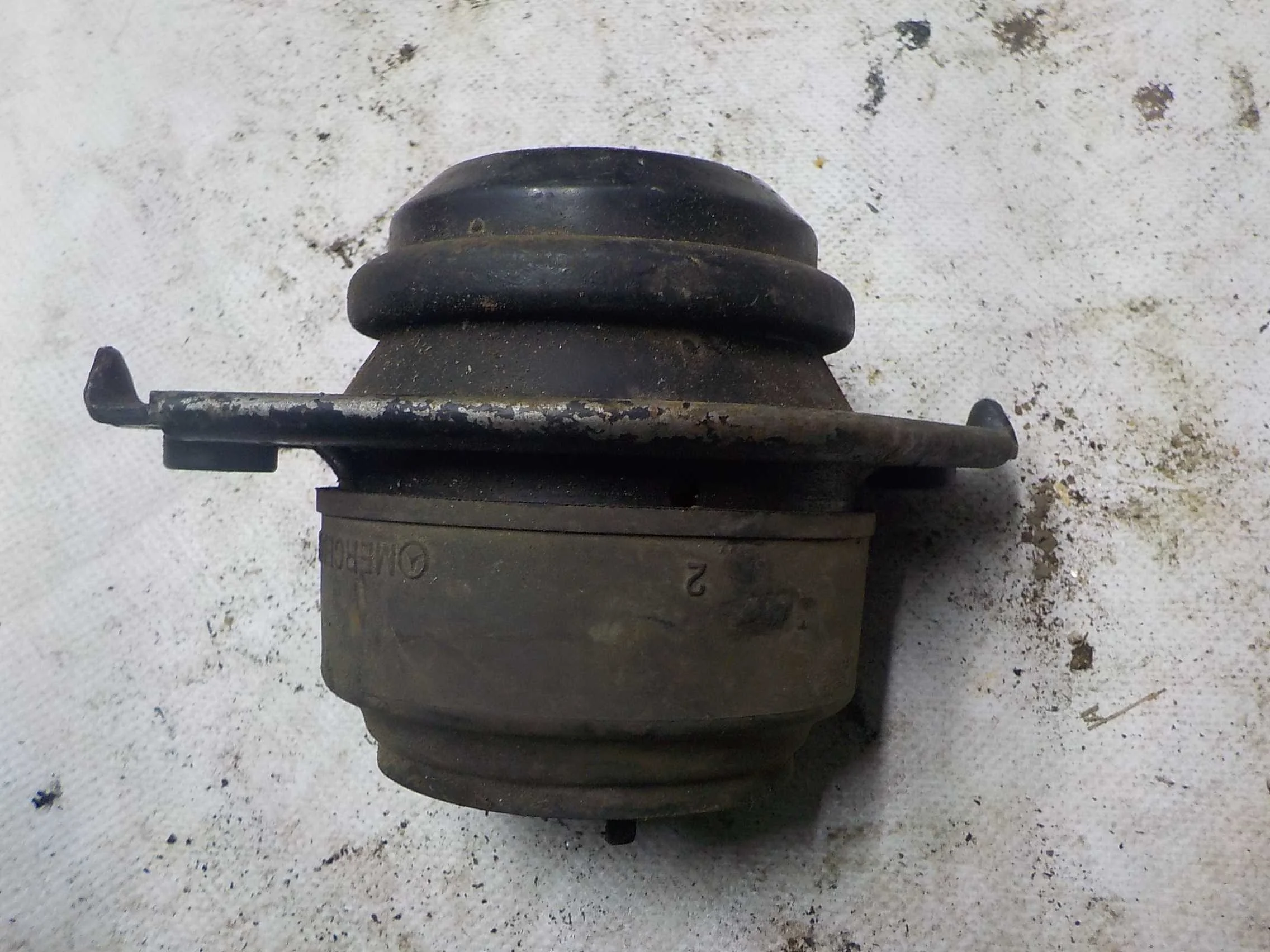 Опора двигателя Mercedes-Benz M-класс W164 (2005—2008)