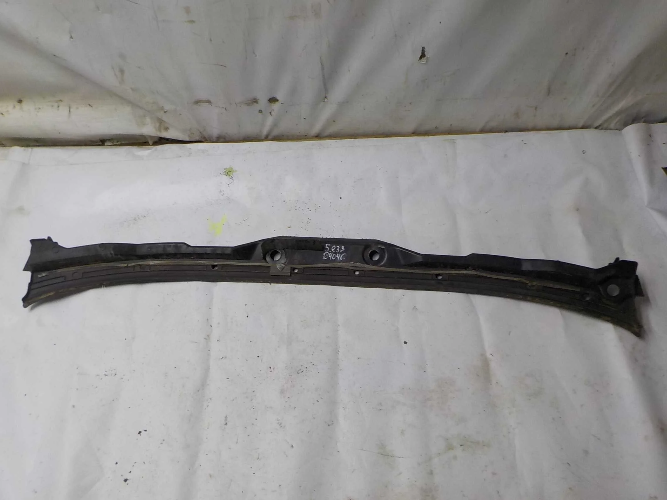 жабо BMW 5 серия E39 (1995—2000)