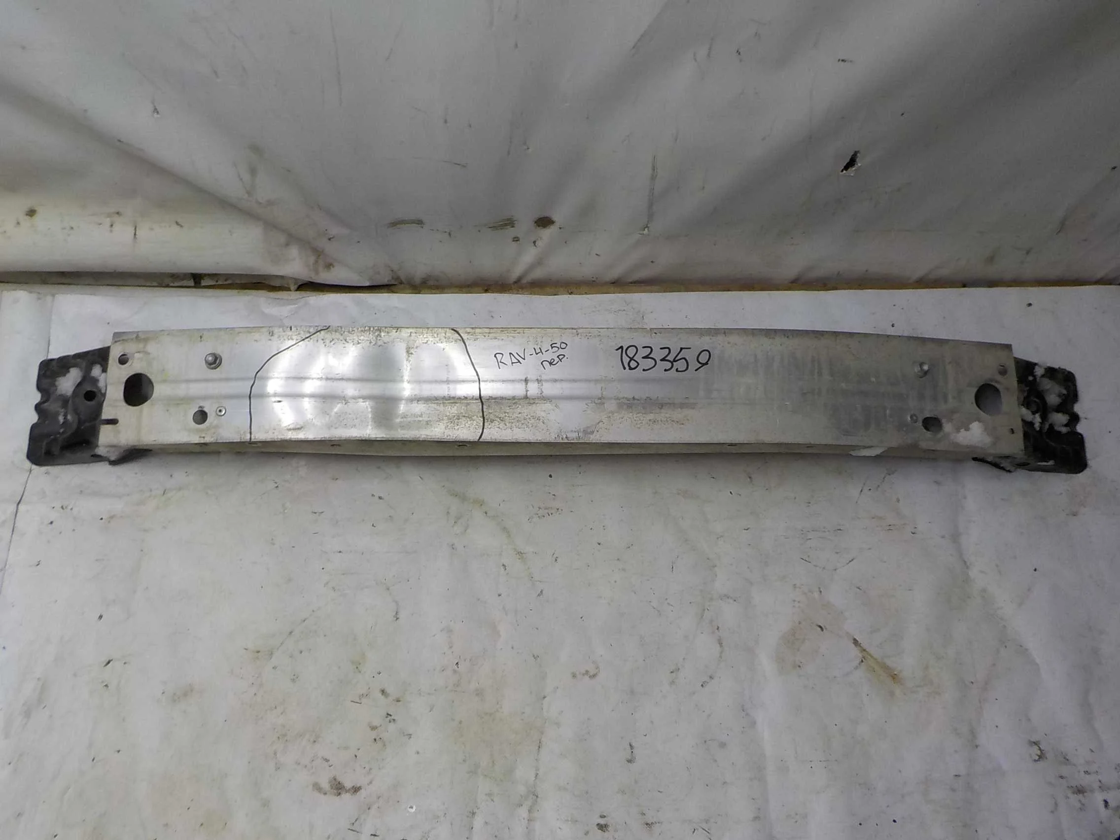 Усилитель бампера Toyota RAV4 V (2018—2026)