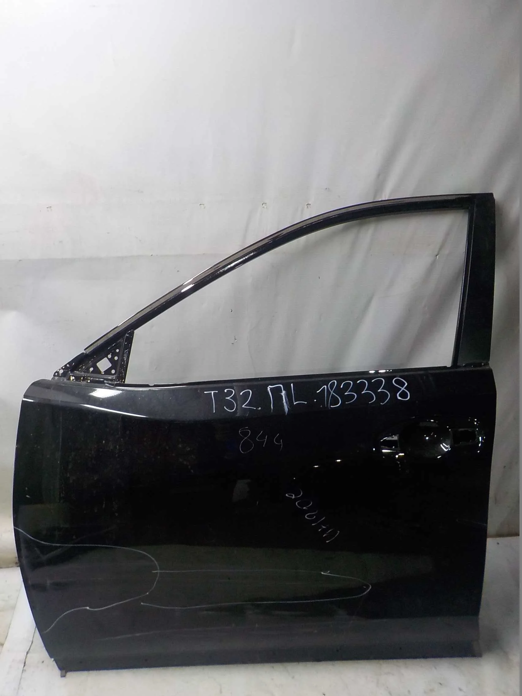 Дверь Nissan X-Trail III (2013—2019) Перед Лево