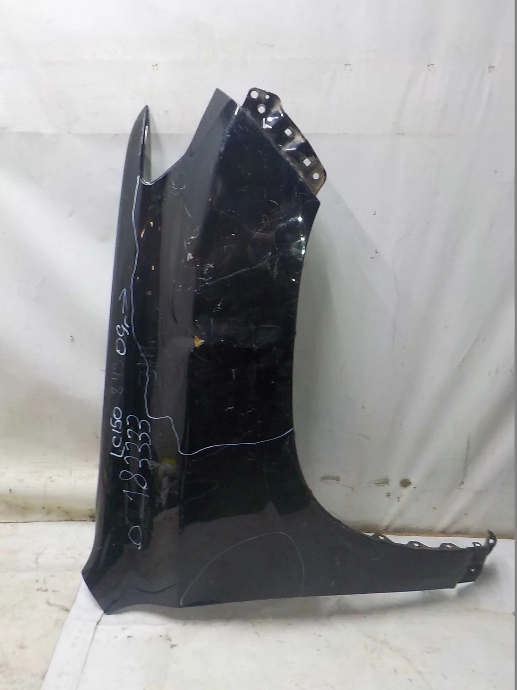 Крыло Toyota Land Cruiser Prado 150 рестайлинг (2013—2017) Перед Право