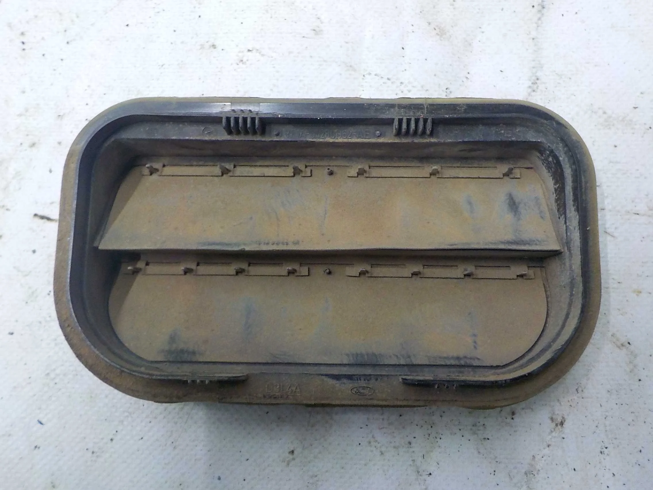 Решетка вентиляционная Ford Fusion I рестайлинг (2005—2012)  Лево