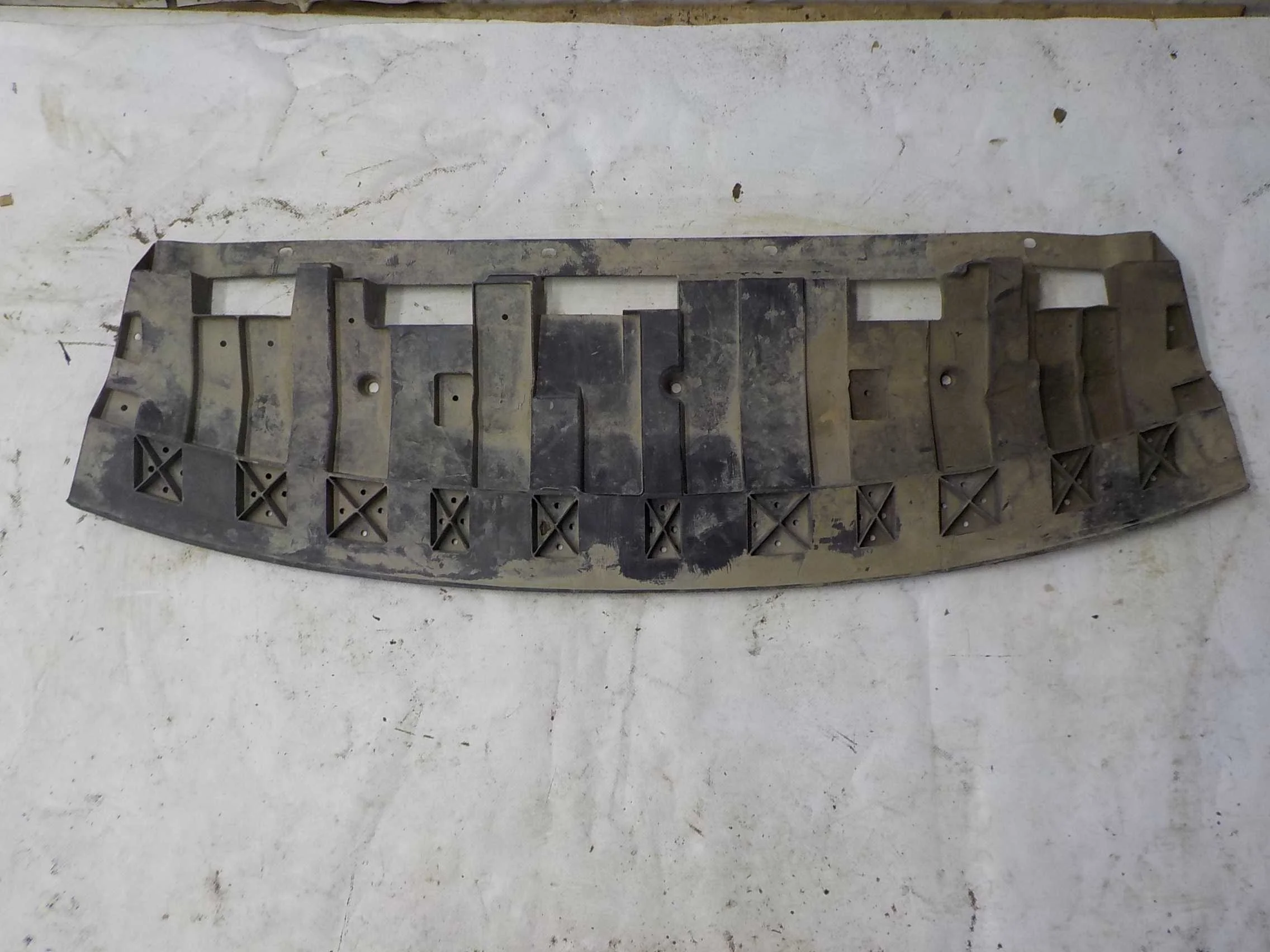 пыльник бампера Nissan X-Trail III (2013—2019) Перед