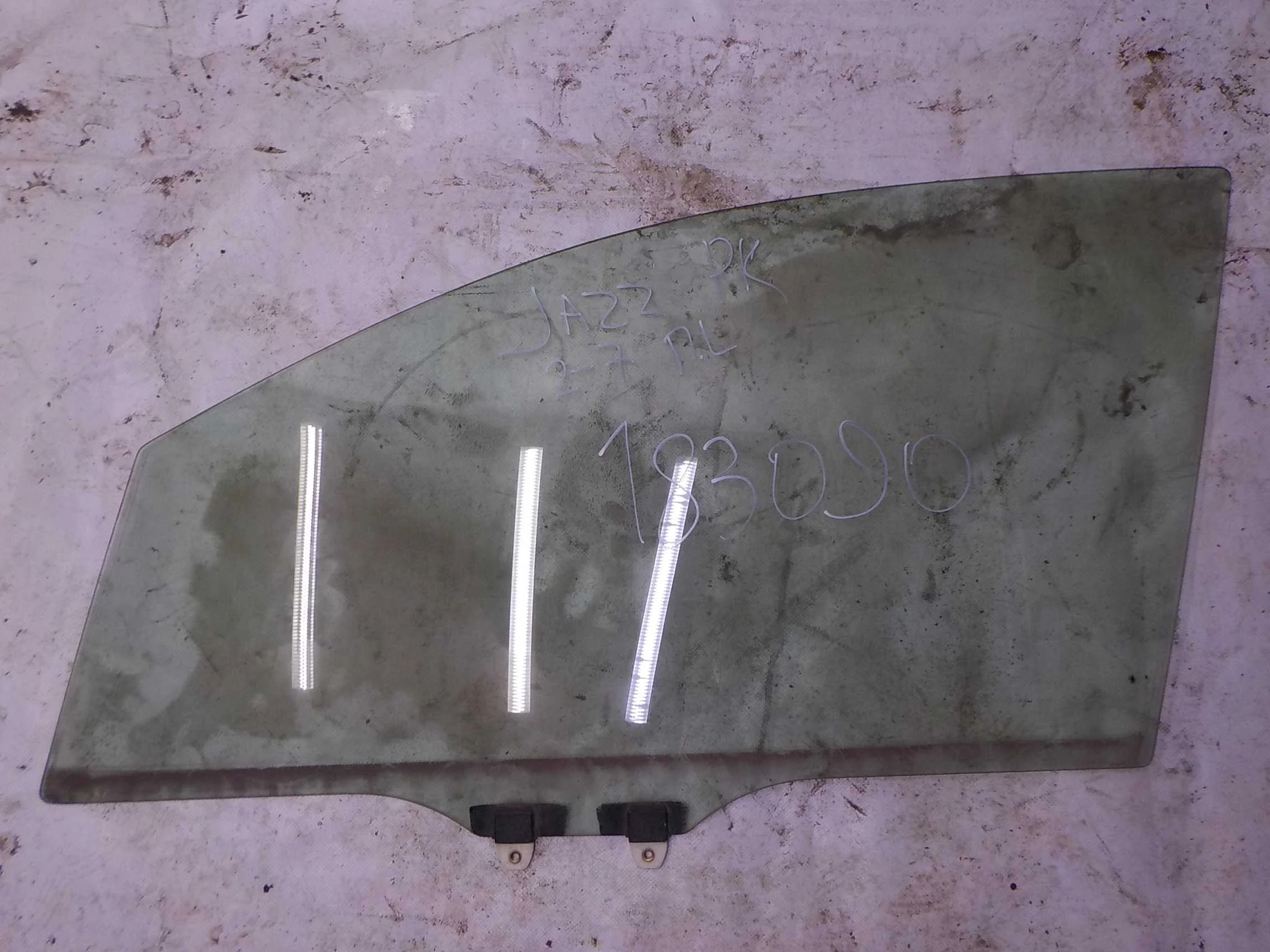 стекло Honda Jazz GD (2001—2005) Перед Лево