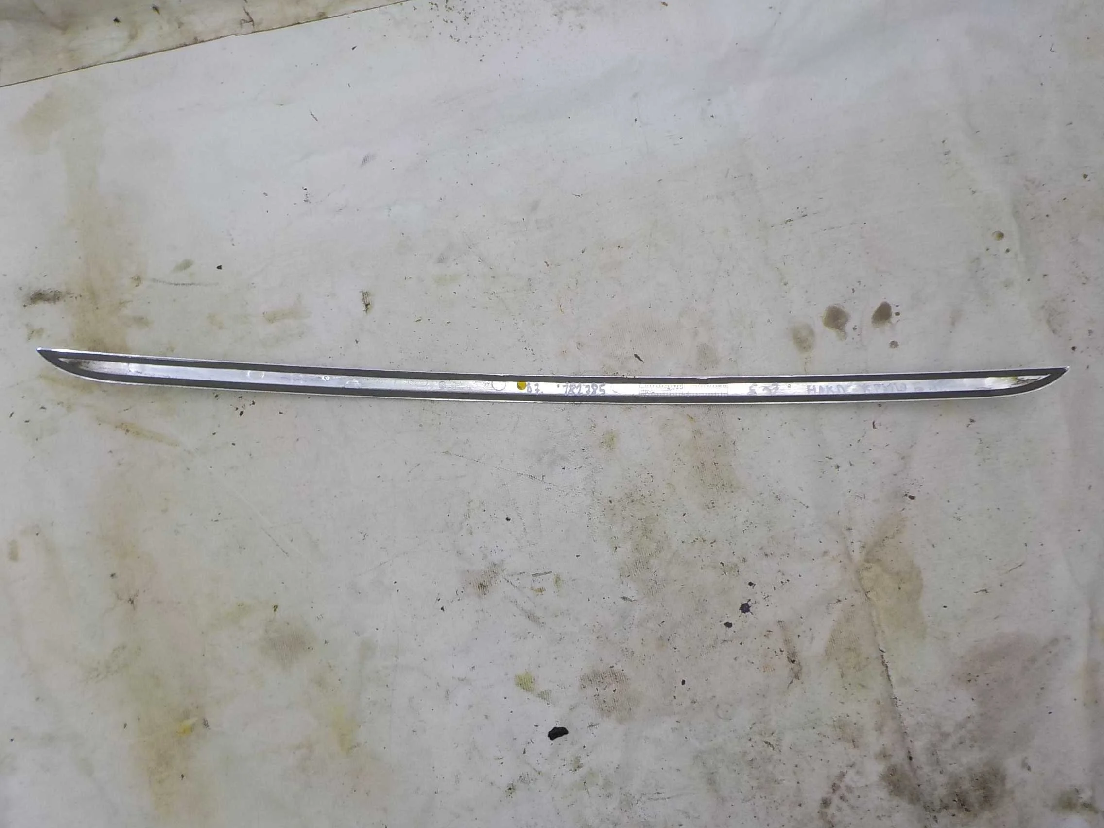 Накладка крышки багажника Volkswagen Passat B7 (2010—2015)