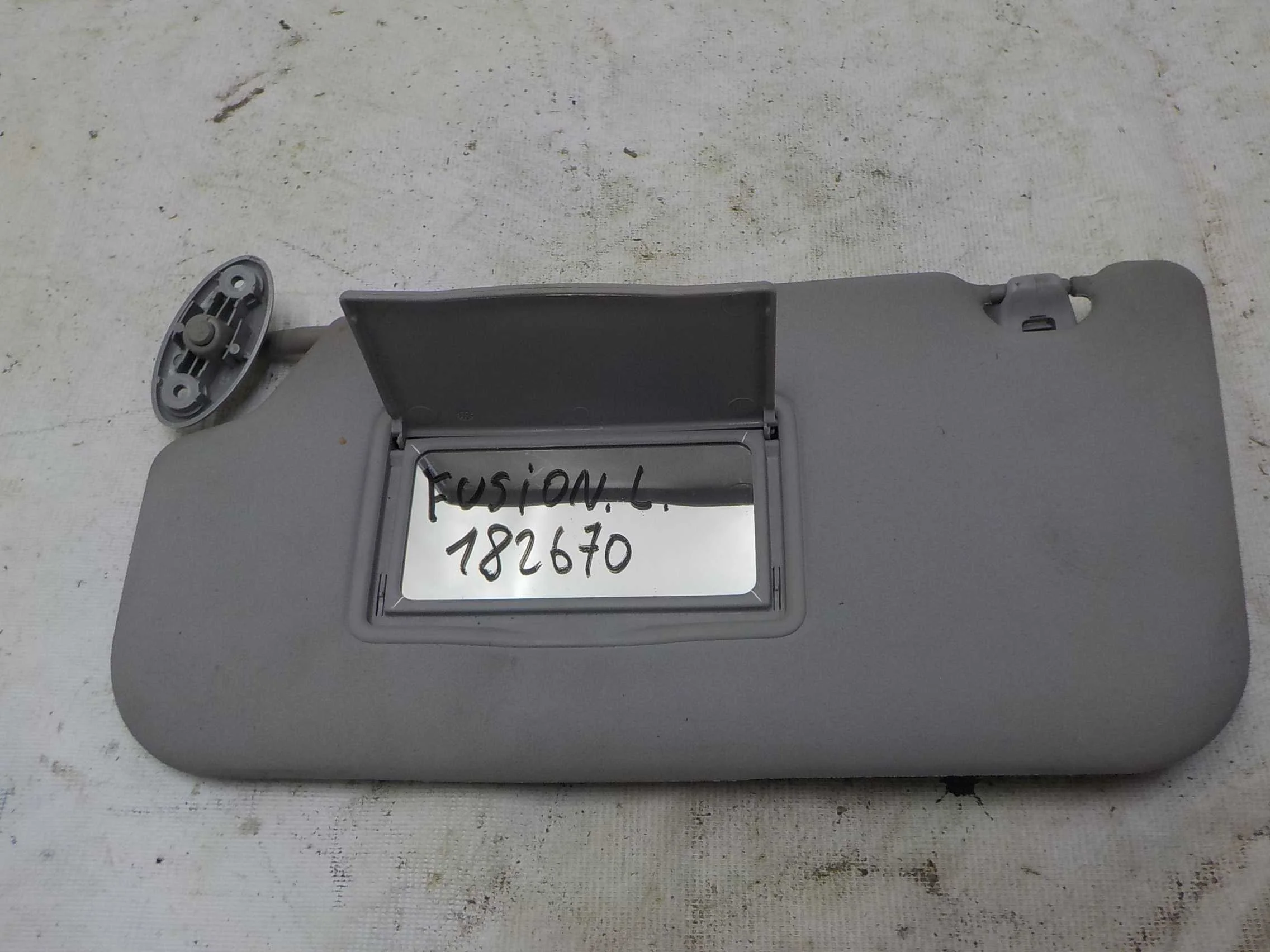 козырек Ford Fusion I рестайлинг (2005—2012)  Лево