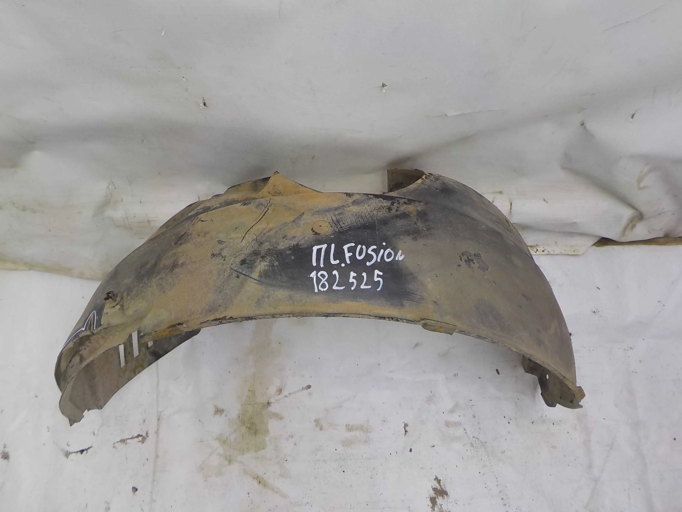 Подкрылок Ford Fusion I рестайлинг (2005—2012) Перед Лево