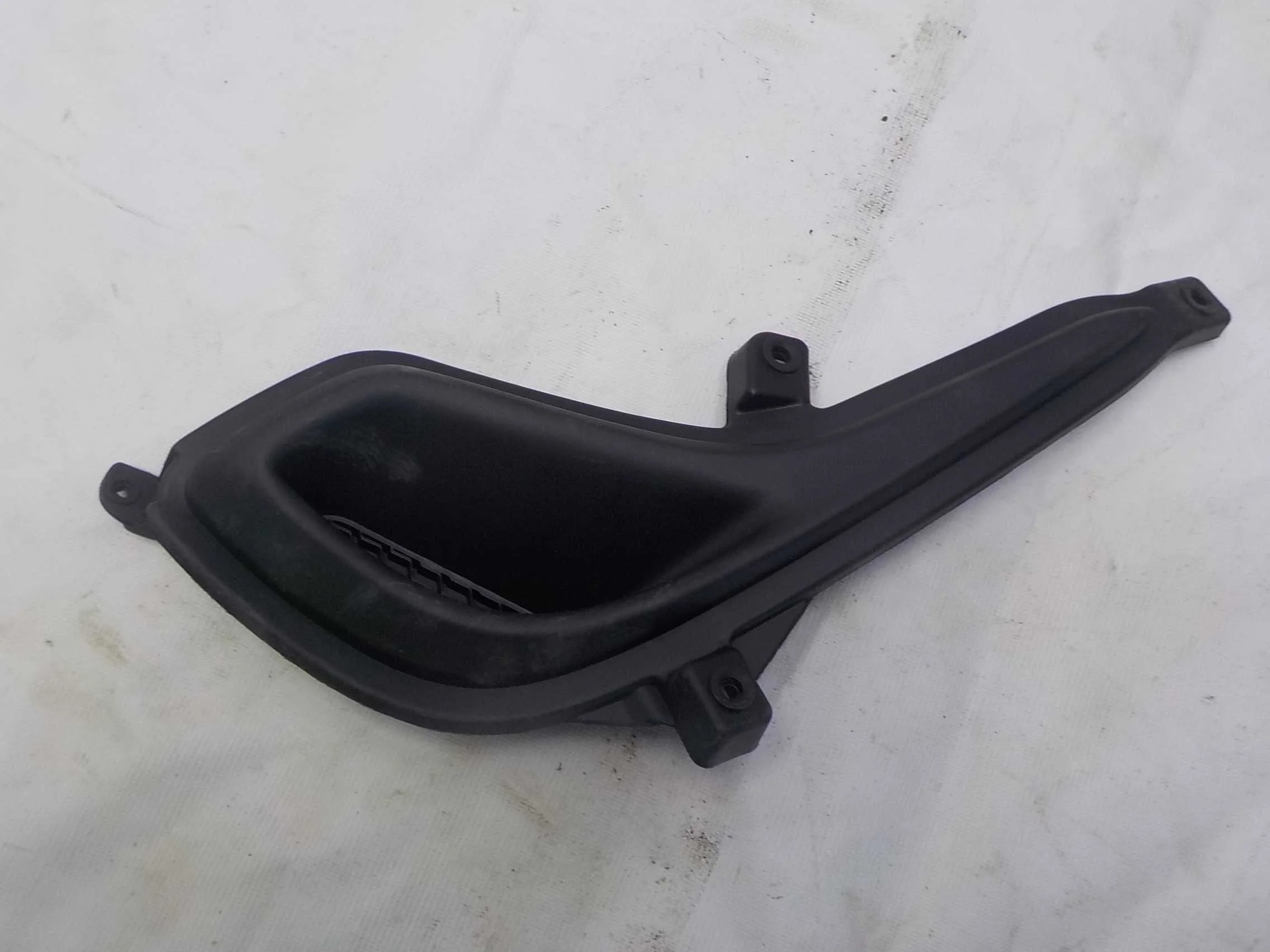 накладка на бампер Hyundai Solaris I (2010—2014)