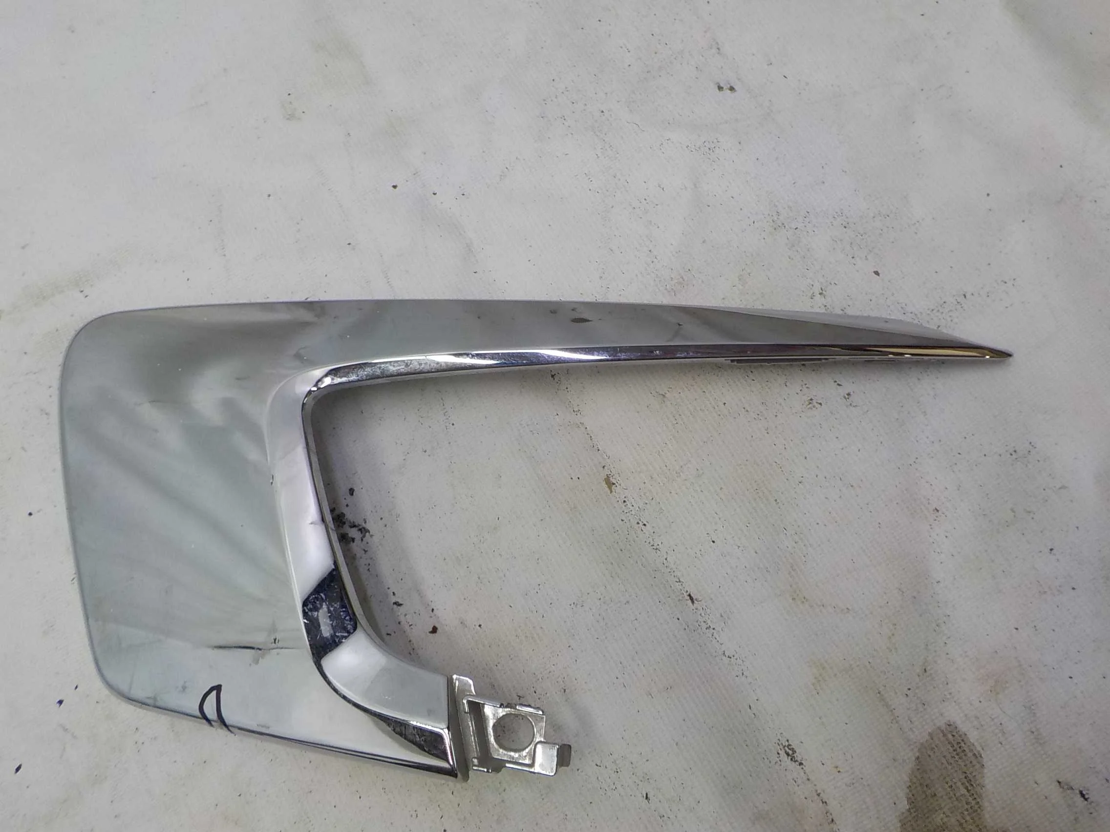 накладка на бампер Mitsubishi ASX I (2010—2013) Перед Лево