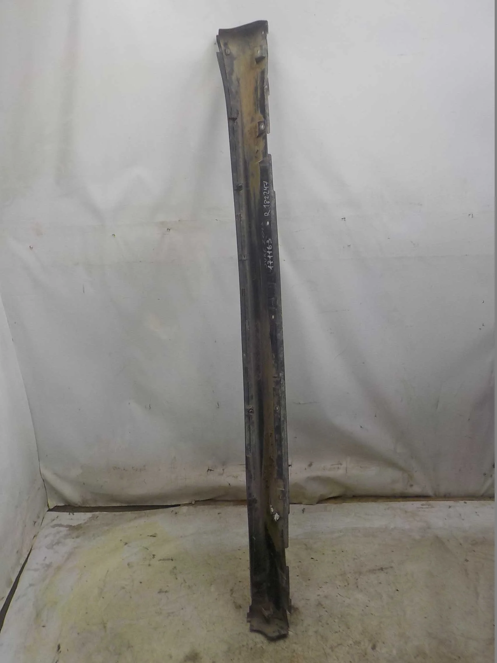 Накладка на порог Nissan Juke I (2010—2014)  Лево