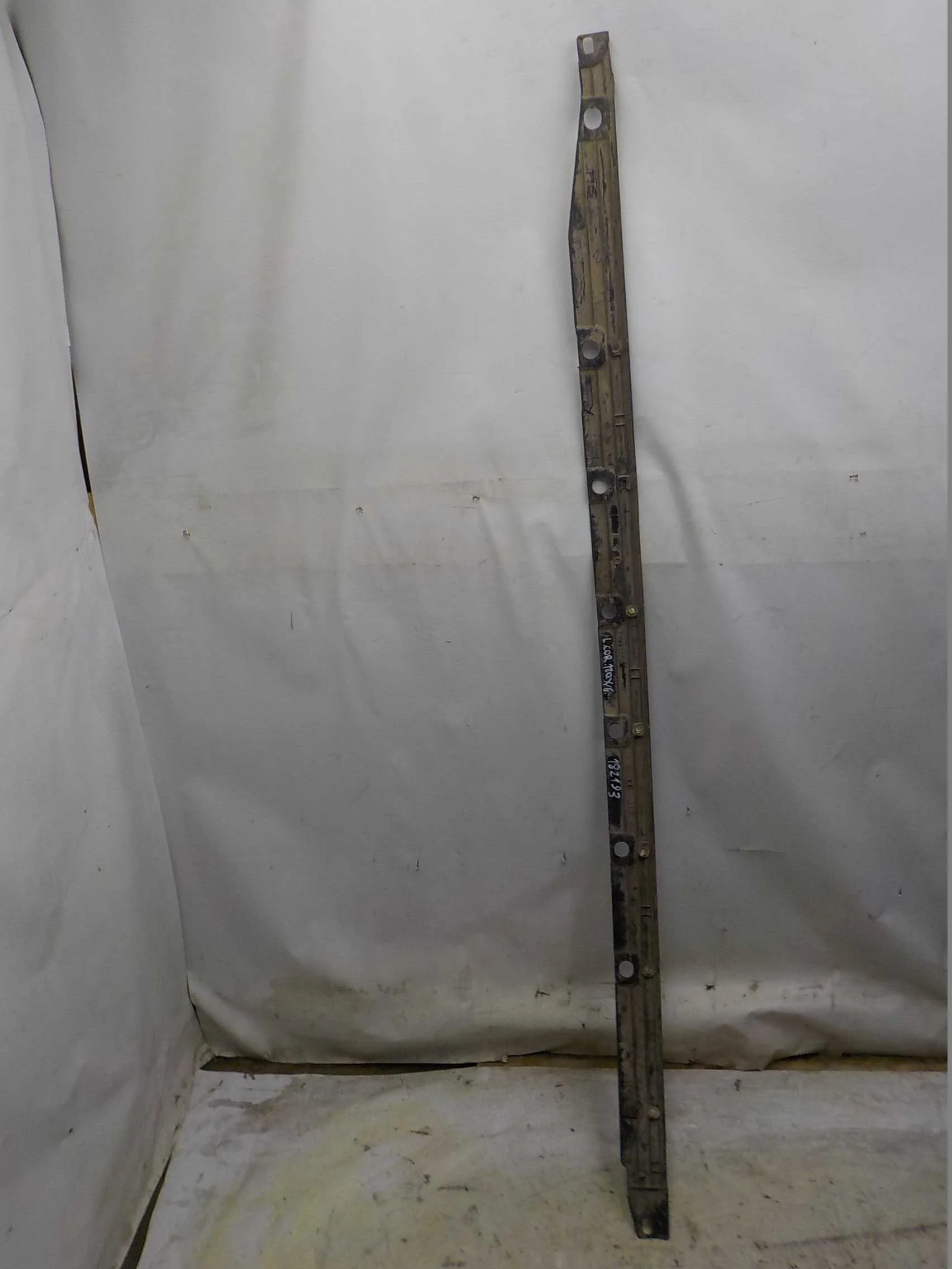 Накладка на порог Toyota Corolla Runx E120 (2000—2004)