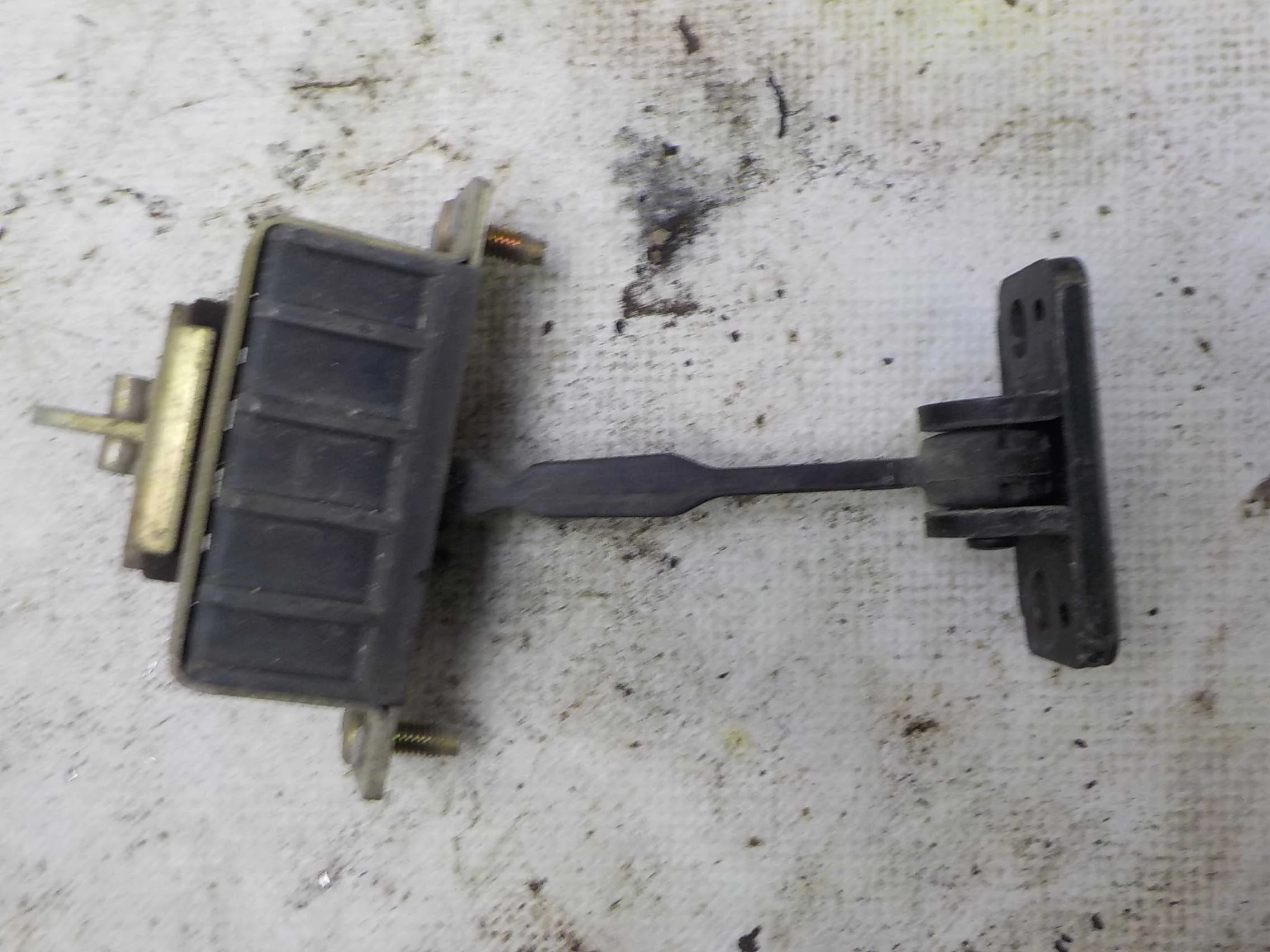 Ограничитель двери Mercedes-Benz S-класс W220 рестайлинг (2002—2005)