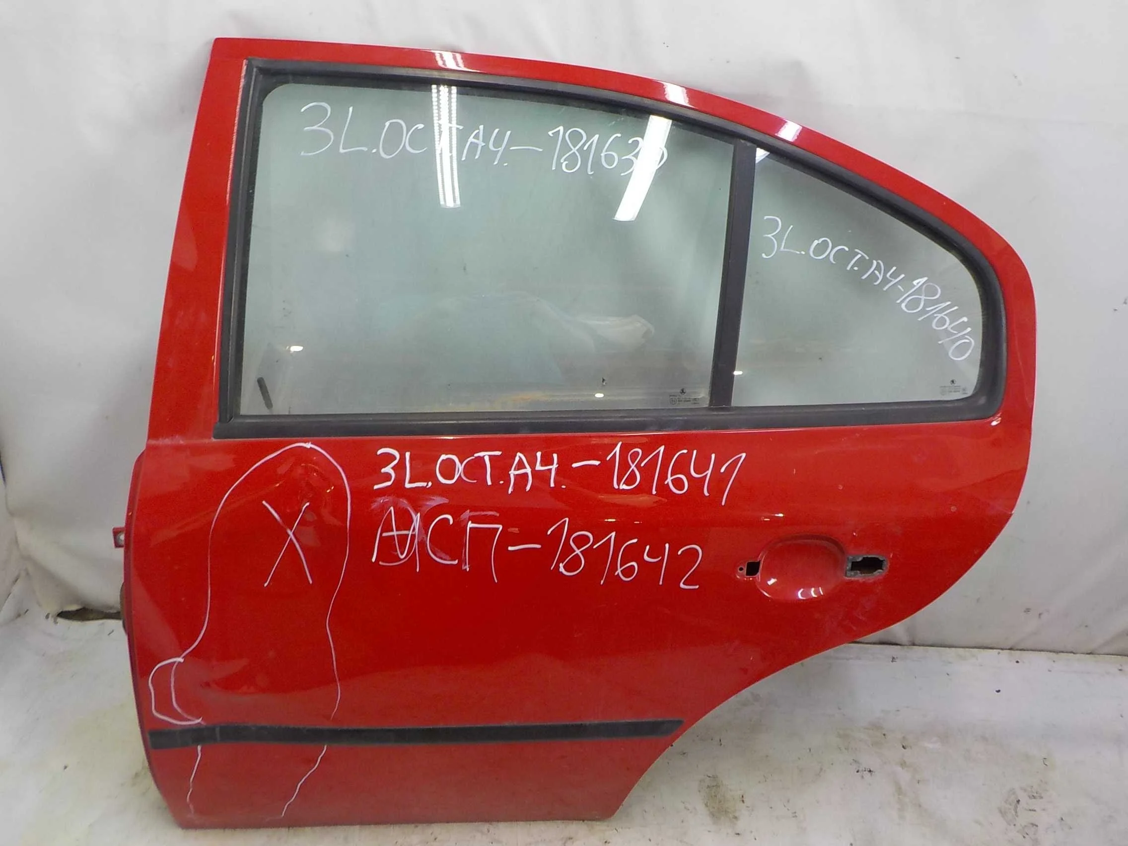 стекло Skoda Octavia I (1996—2000) Зад Лево