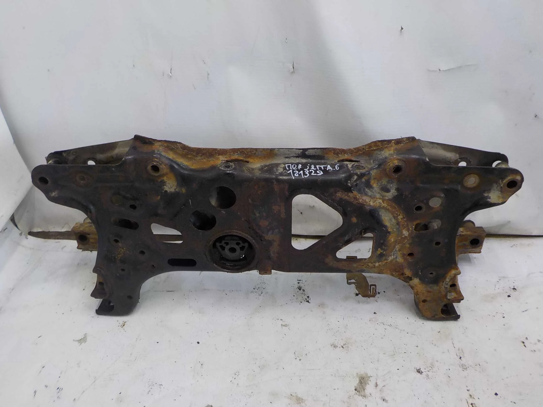 Подрамник Volkswagen Jetta VI (2010—2015) Перед