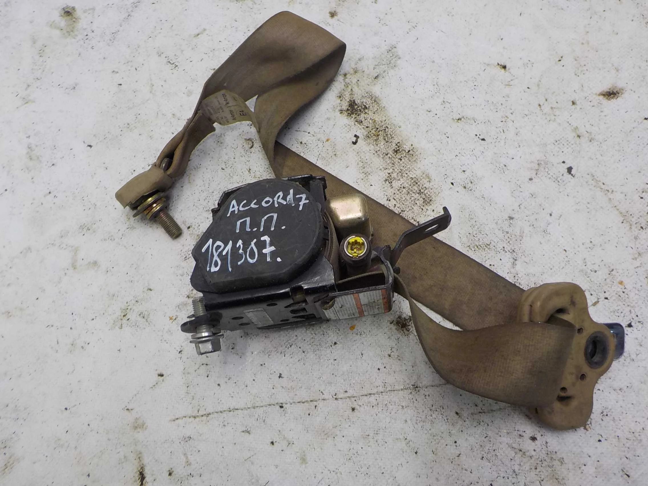 Ремень безопасности Honda Accord VII (2002—2006) Перед Право