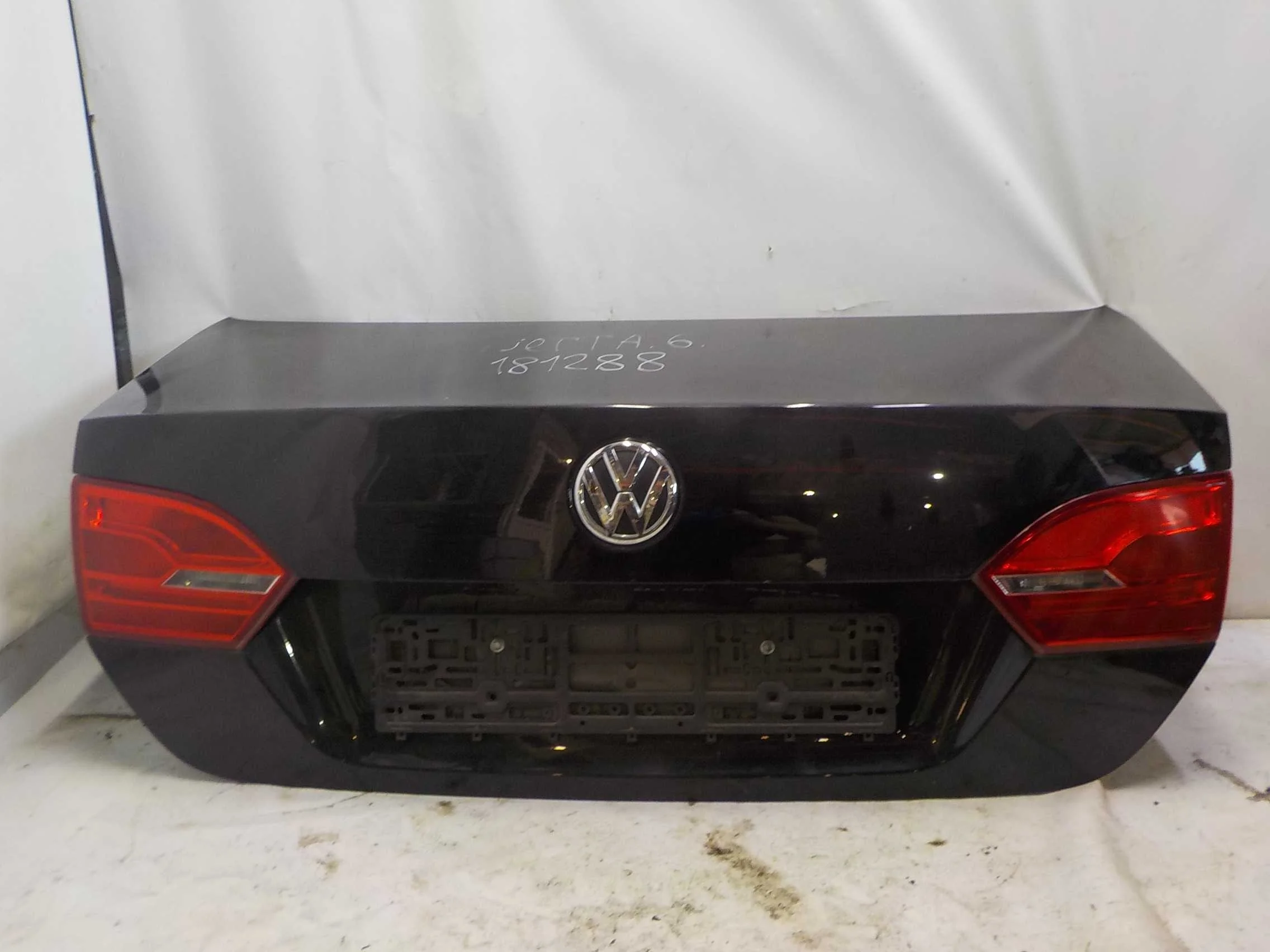 Крышка багажника Volkswagen Jetta VI (2010—2015)